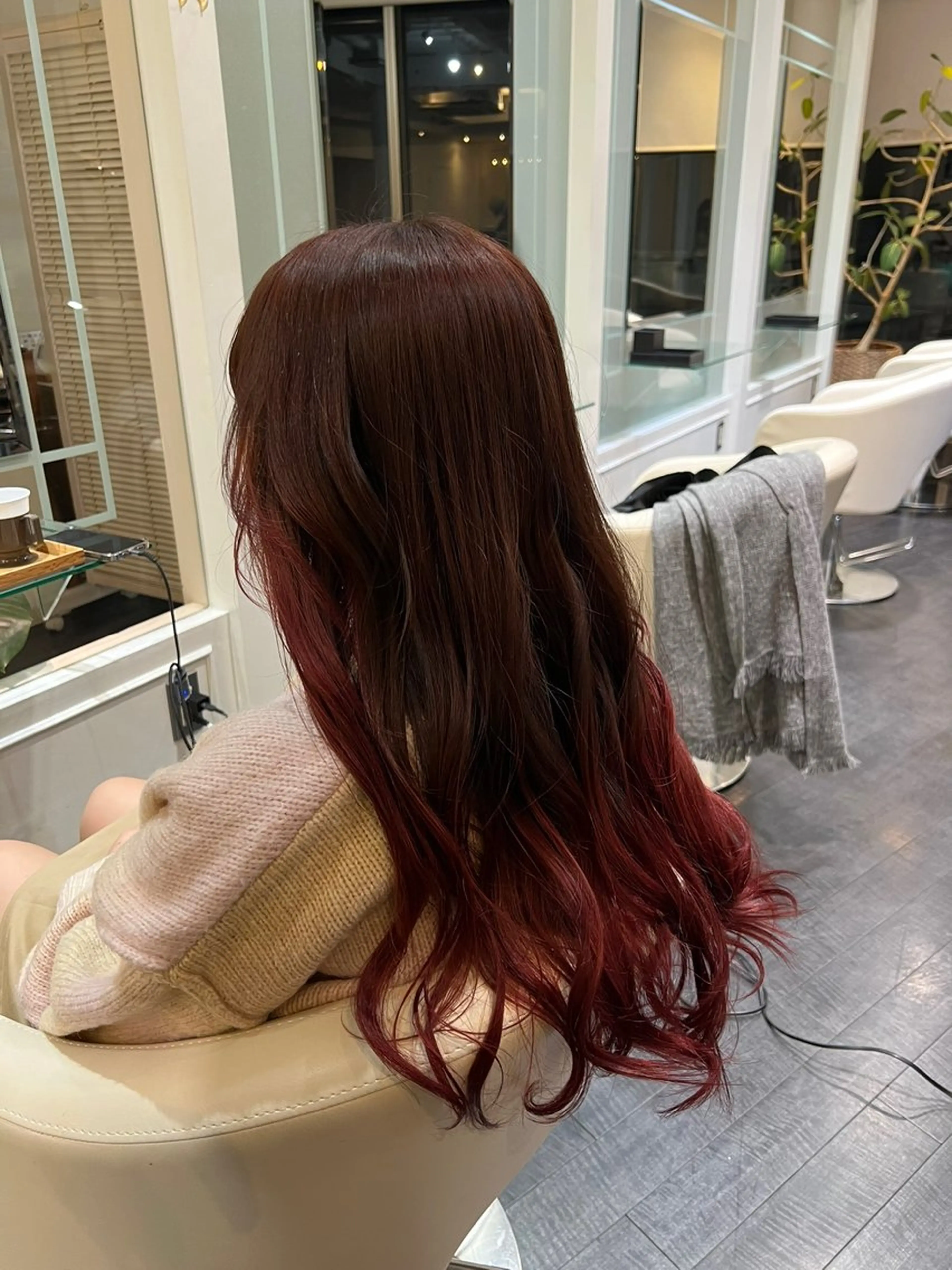 ロング カラー ブリーチ グラデーションカラー ヘアカラー 【髪質改善/縮毛矯正 /カラー】ホサカのヘアスタイル