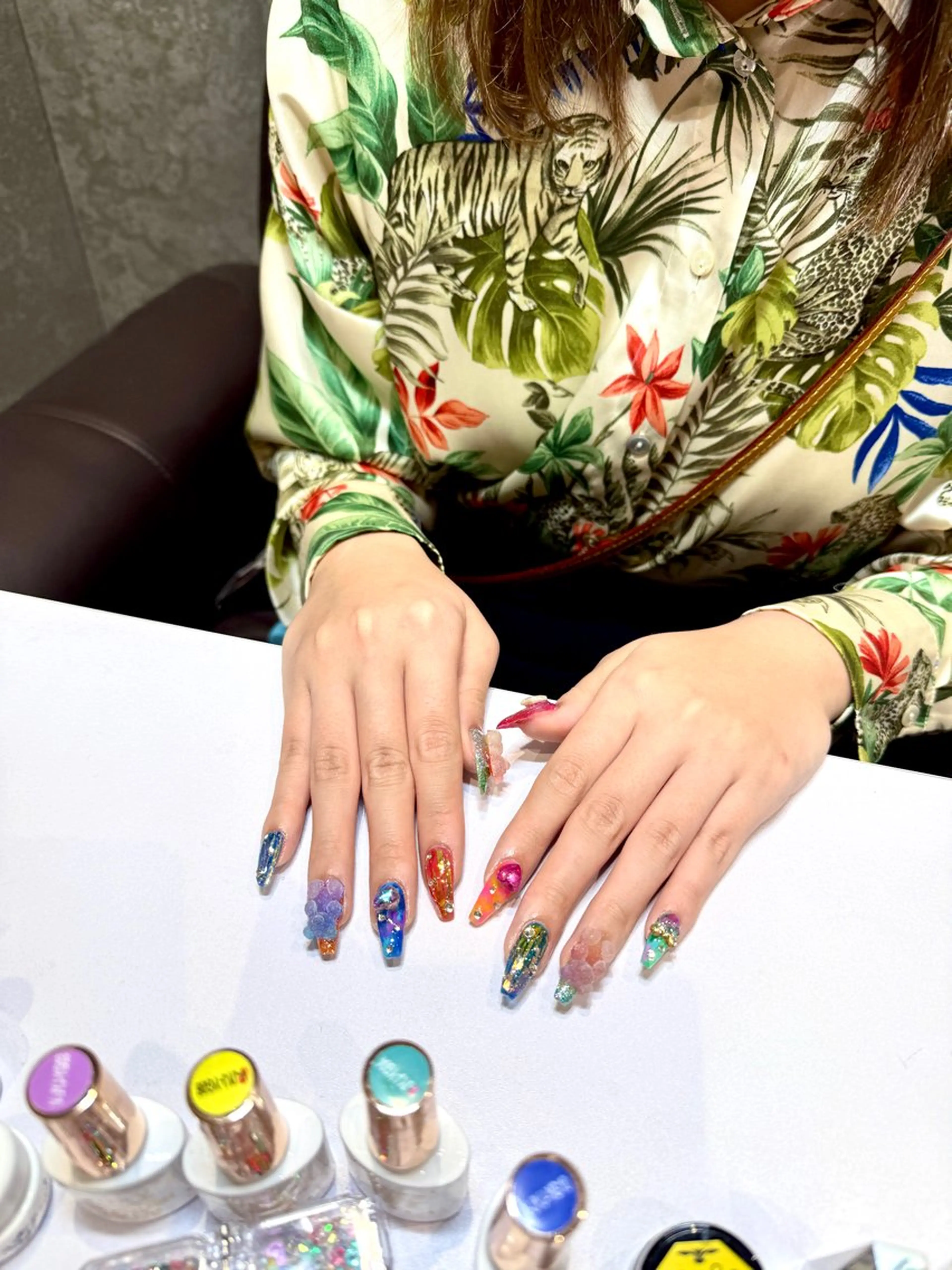 ネイル キラキラネイル ハンドネイル ハンドケア Art Hanabi所属・Art Hanabi ミリのネイルデザイン