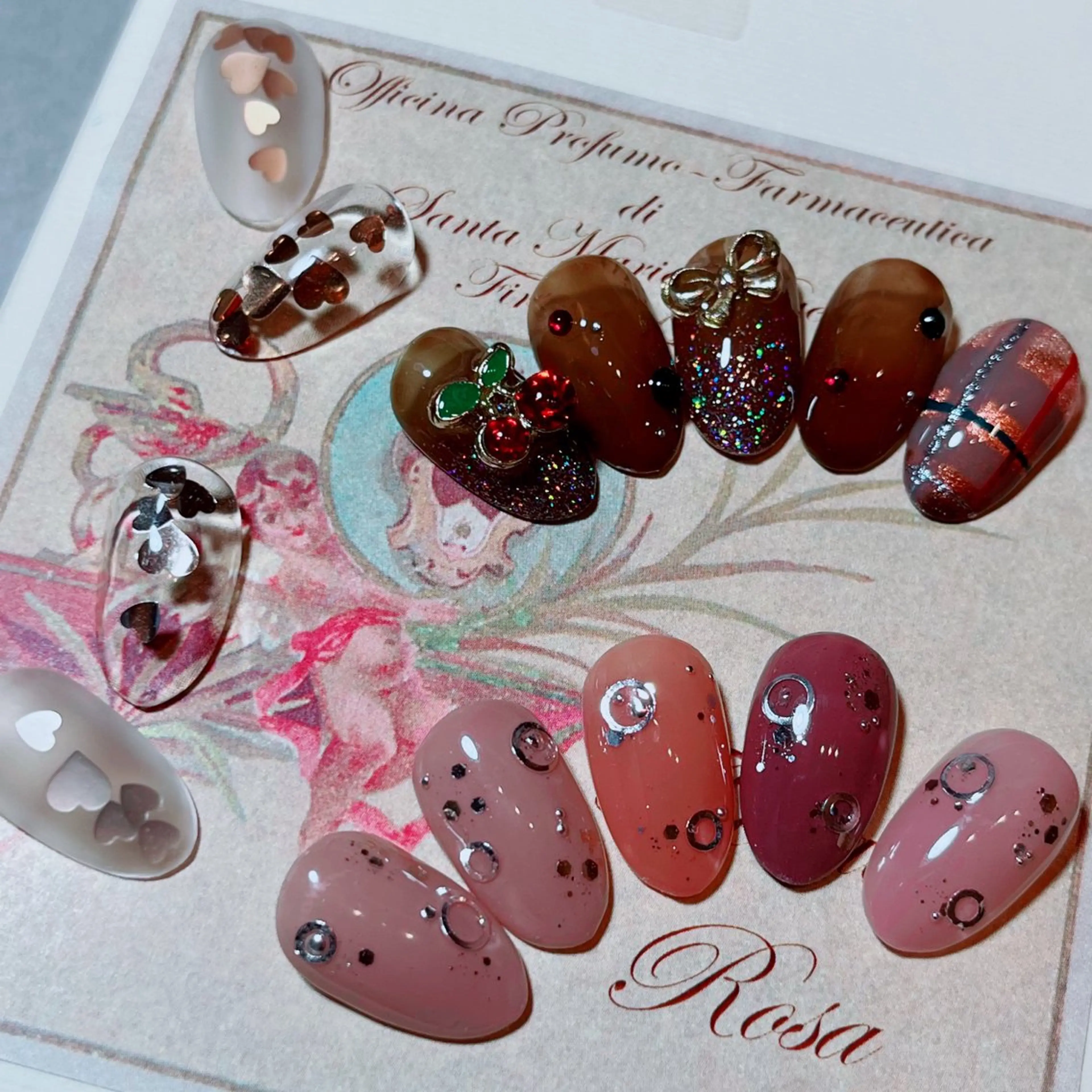 ネイル アートネイル ブラウン グリーン ハート ラメ(グリッター) ruirui.naildesign所属・RUI ☆のネイルデザイン