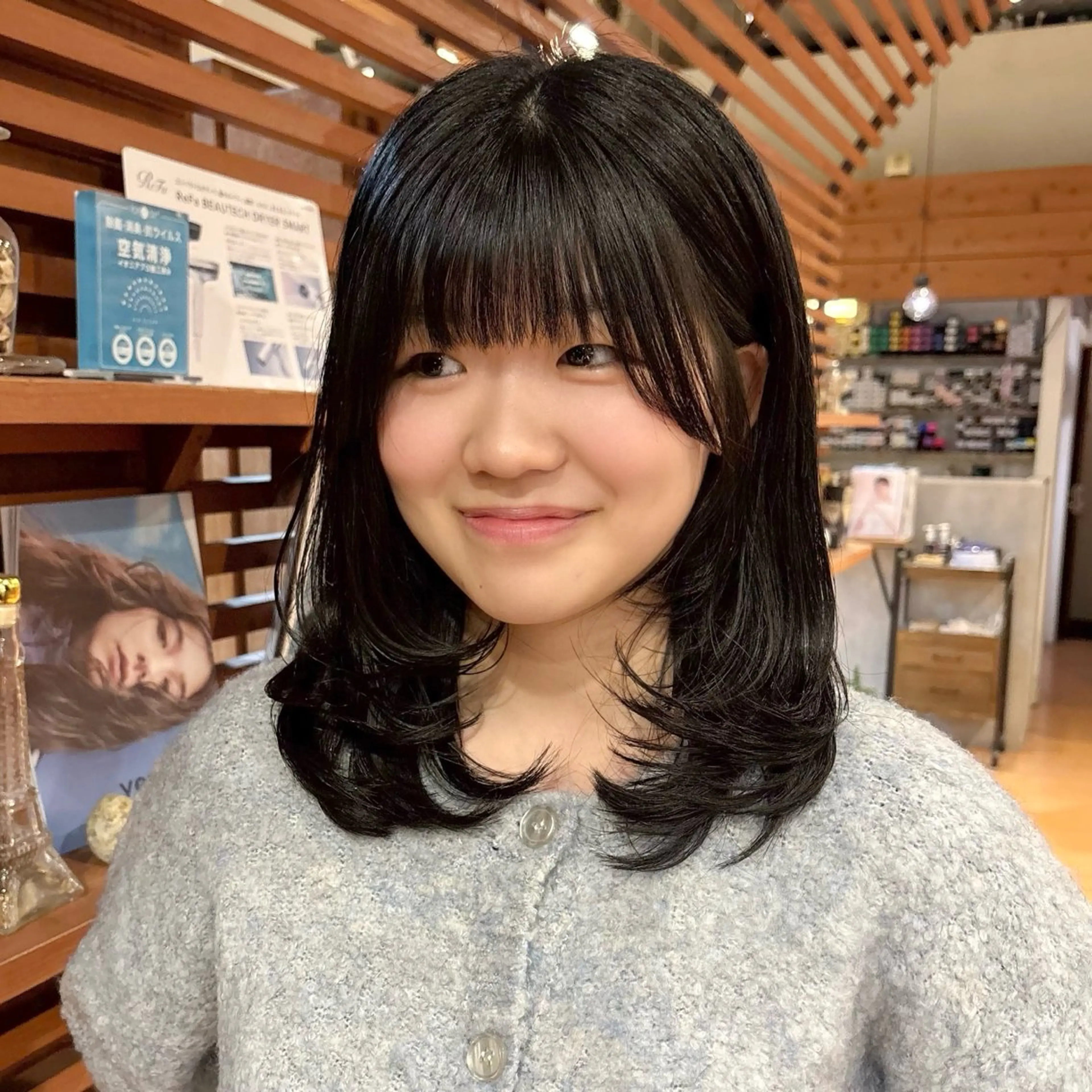 ミディアム ミディアムレイヤー レイヤーカット MASHU ADOBE所属・レイヤー /髪質改善 /愛実のヘアスタイル