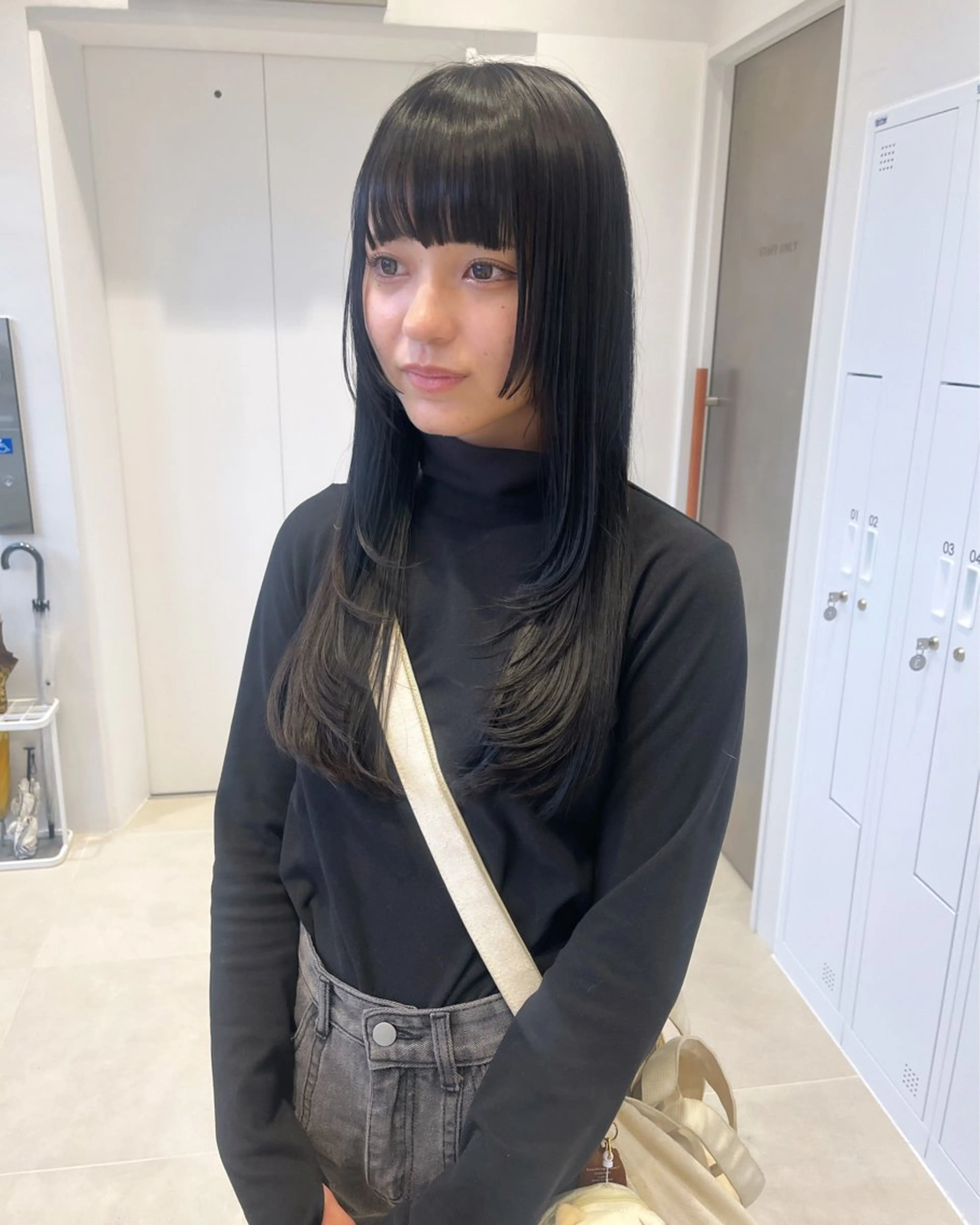 ロング 顔周りカット レイヤーカット カット SALOWIN京都河原町suite店所属・うる艶カラー／ 髪質改善／arisaのヘアスタイル