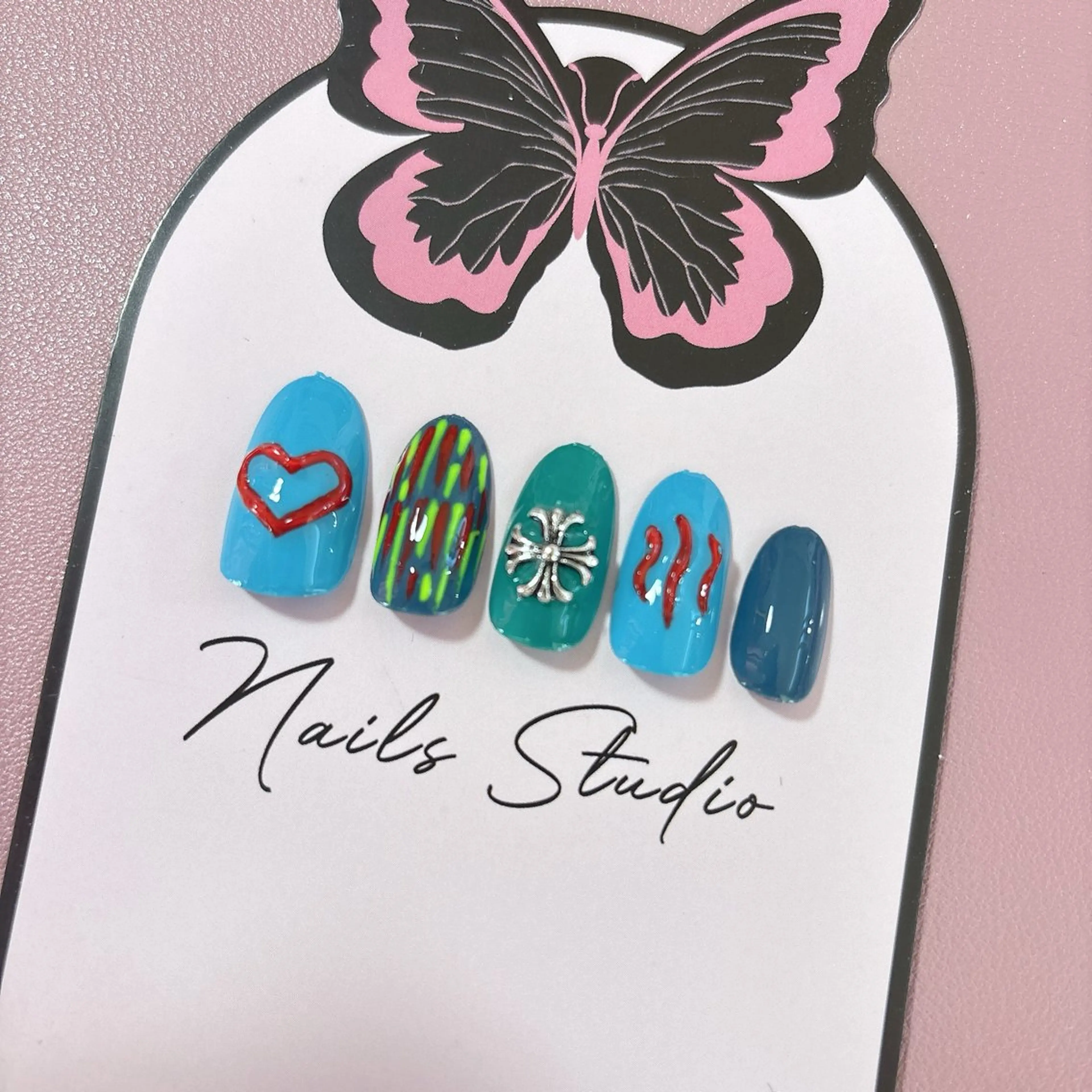 ネイル MignonReve所属・MignonReve 🎀Sayaのネイルデザイン