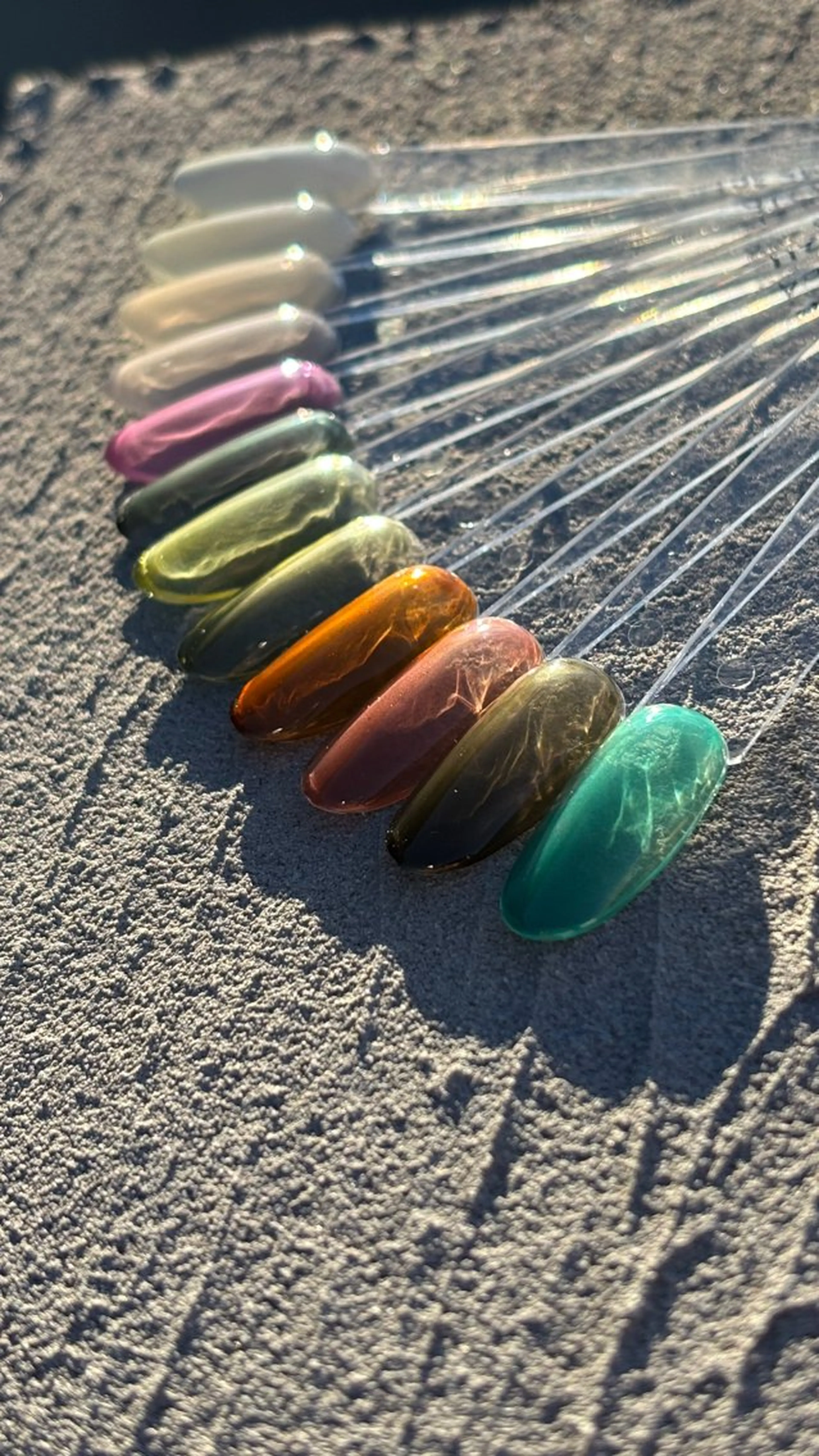 ネイル ワンカラーネイル nalu  nail 神立店所属・岩淵 かえでのネイルデザイン