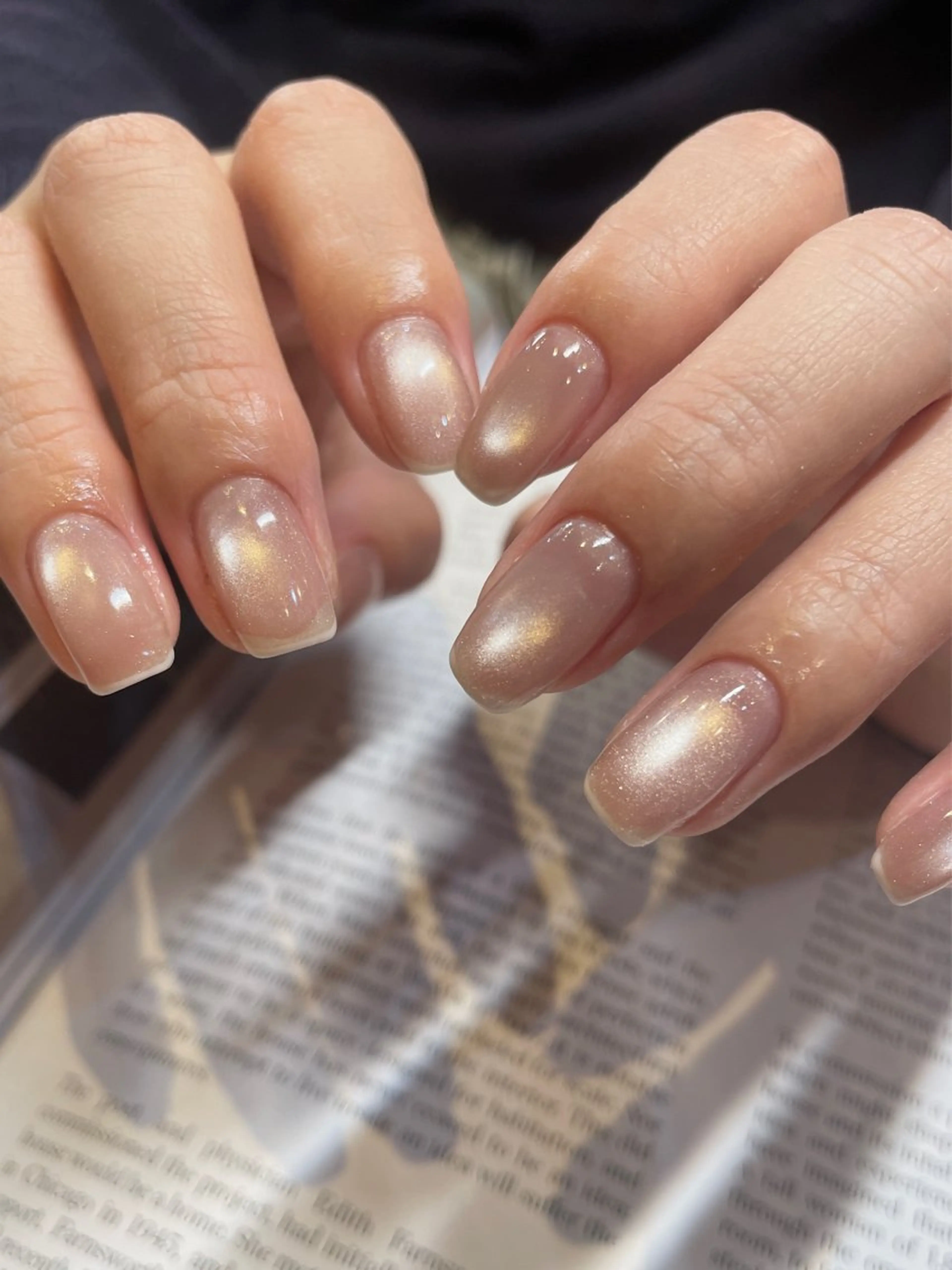 ネイル ハンドネイル anyora nail salon所属・大人ワンホン キラキラ／Ayanoのネイルデザイン