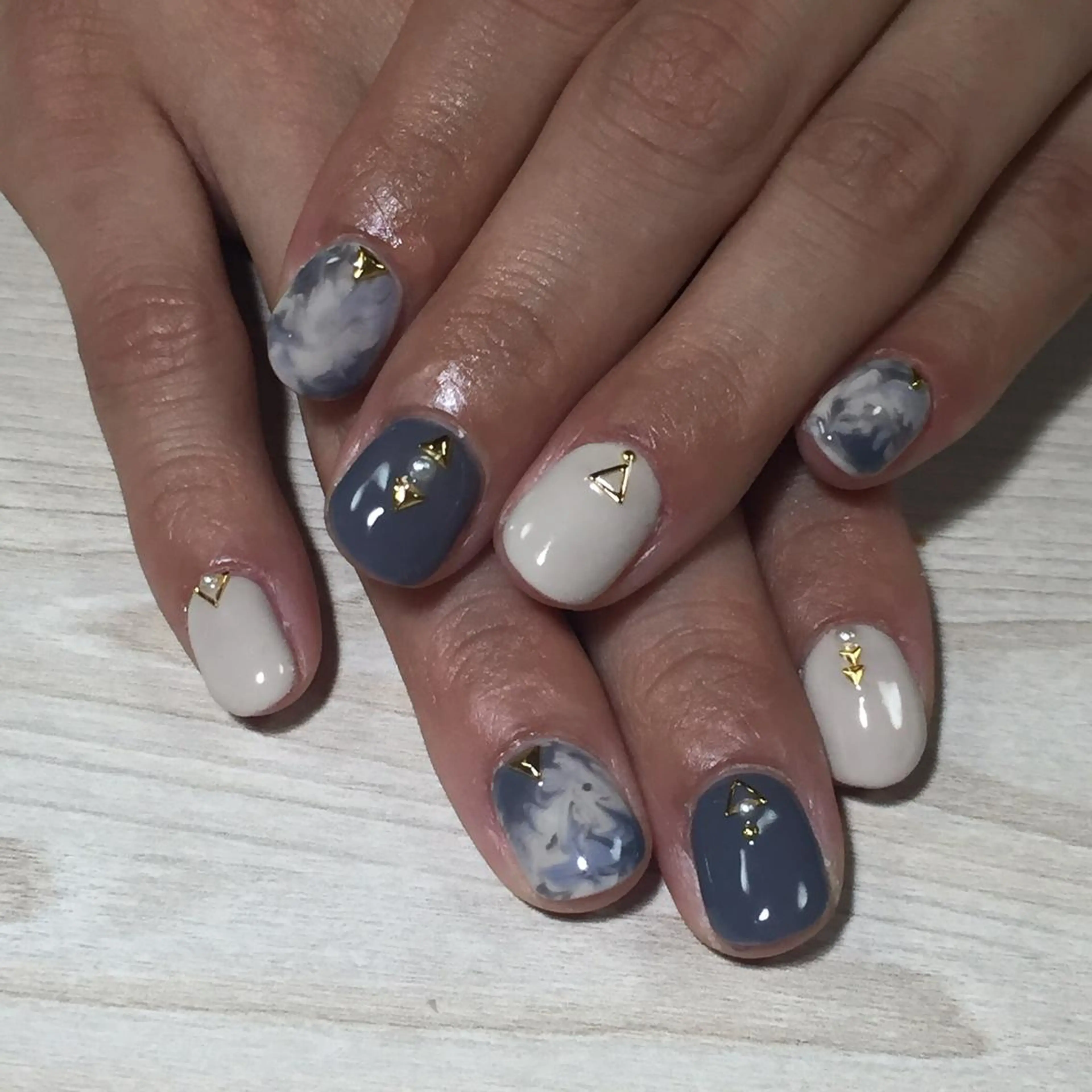 ネイル ニュアンスネイル 安藤 Charlotteのネイルデザイン