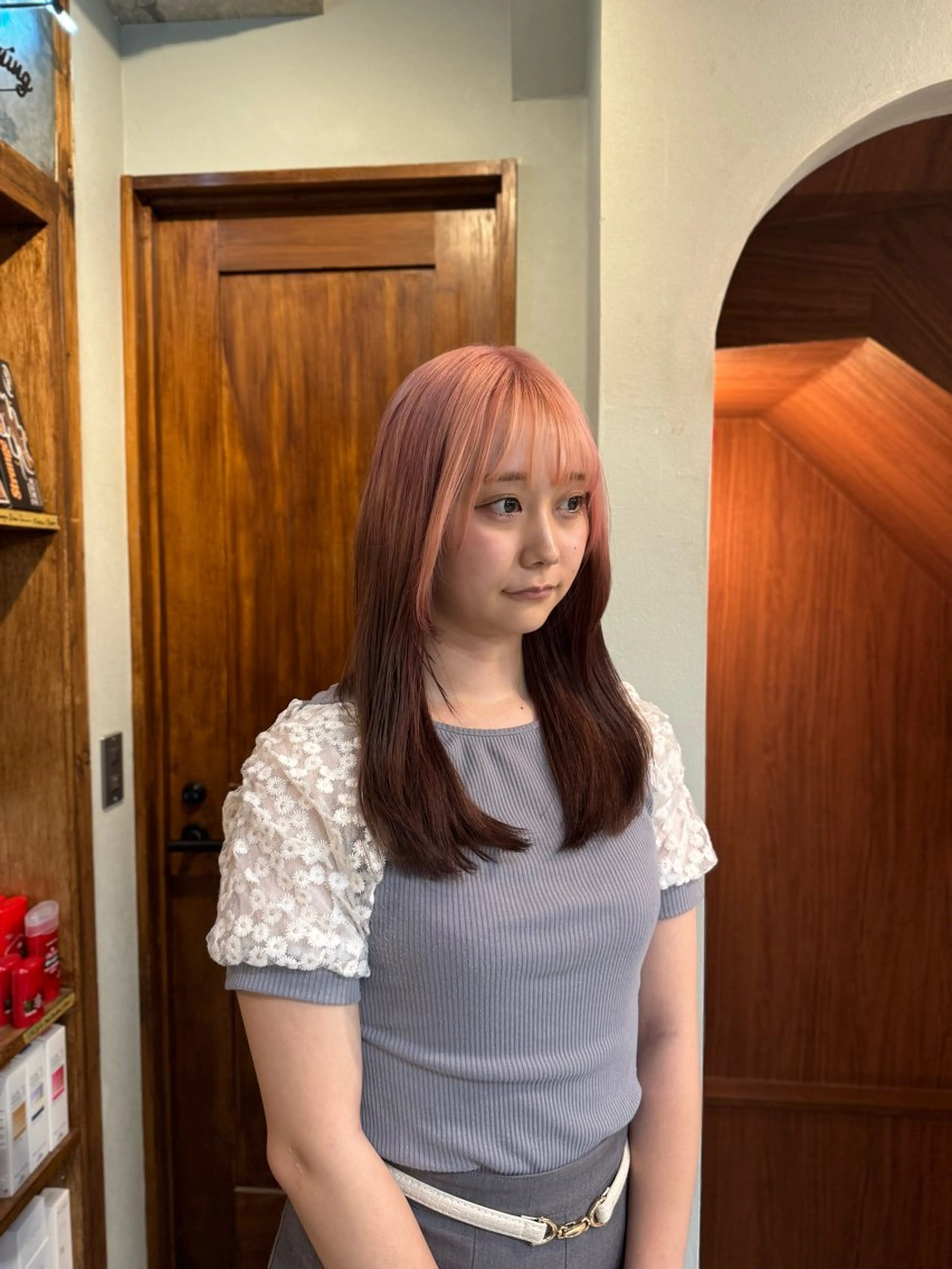 ミディアム カラー ベージュカラー ピンクカラー ピンクベージュ ヘアカラー トリートメント マツダテホノカ🌼 ボブ・ハイトーン🌼のヘアスタイル