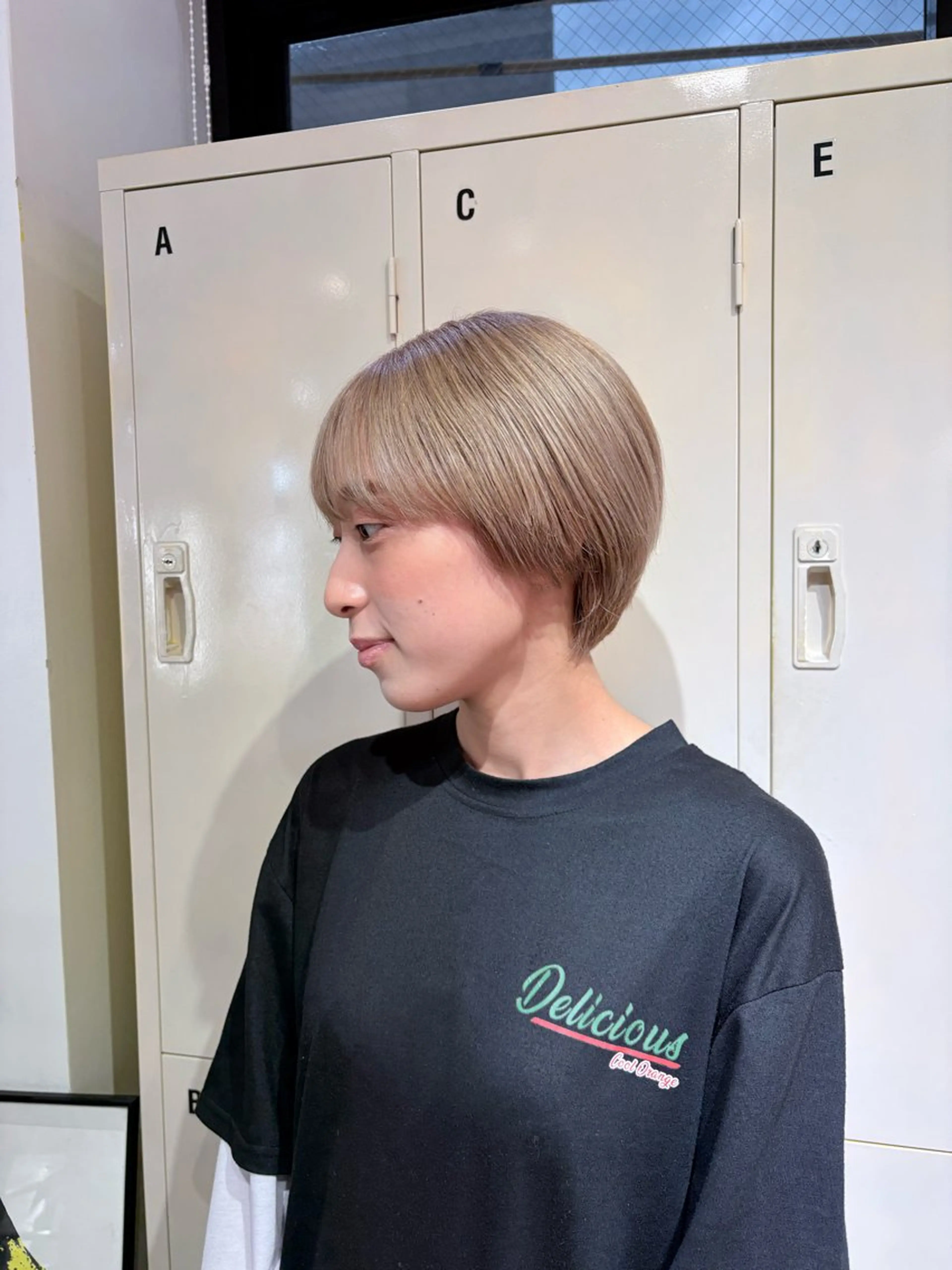 ショート カラー 高明度ハイトーン× ショート/莉音🧤のヘアスタイル