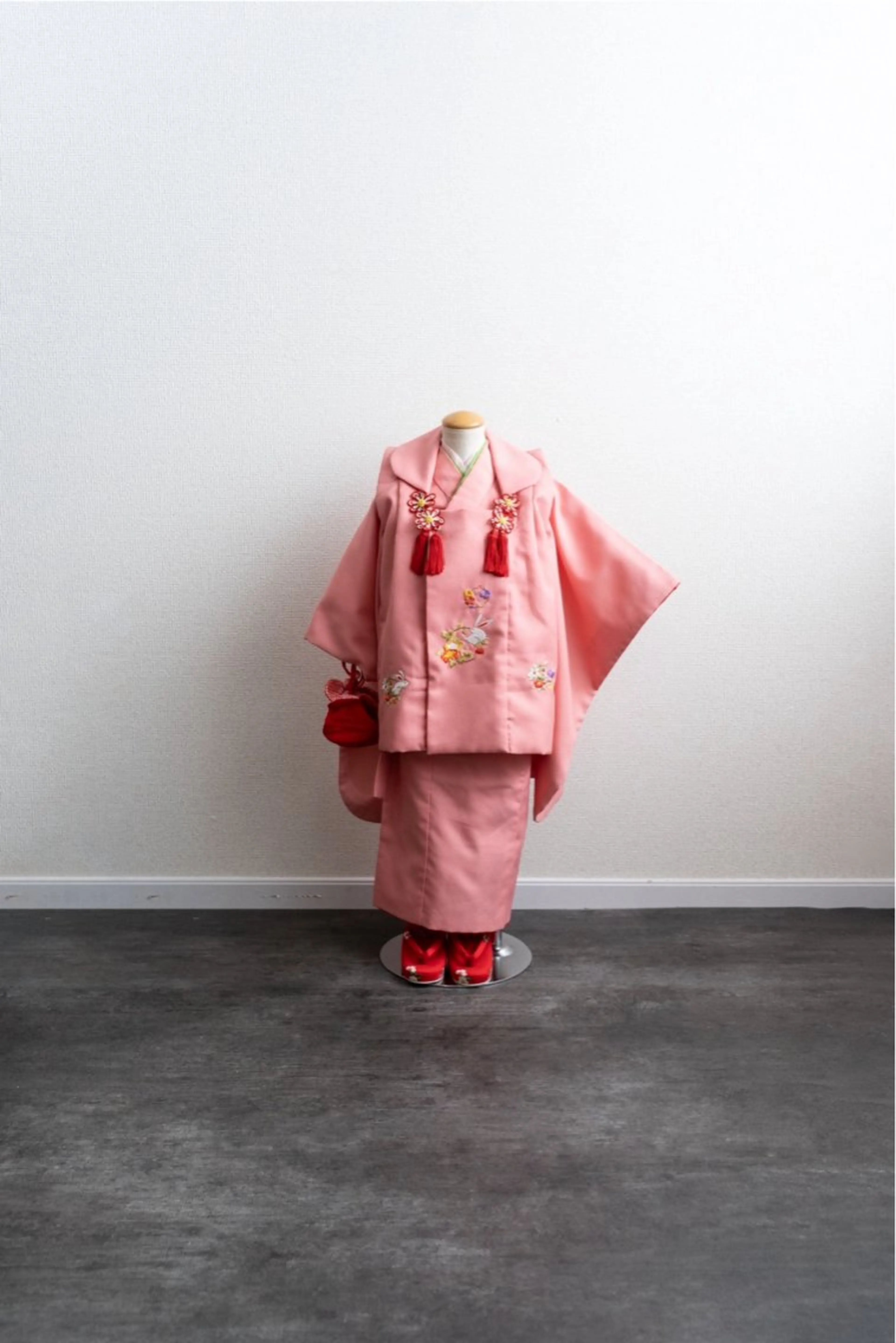 三歳☺︎七五三☺︎ヘア＋着付け★平日9時​〜​割引あり◎土日祝10時​〜​※メイクはオプション※注意事項必ずご一読くださいの写真