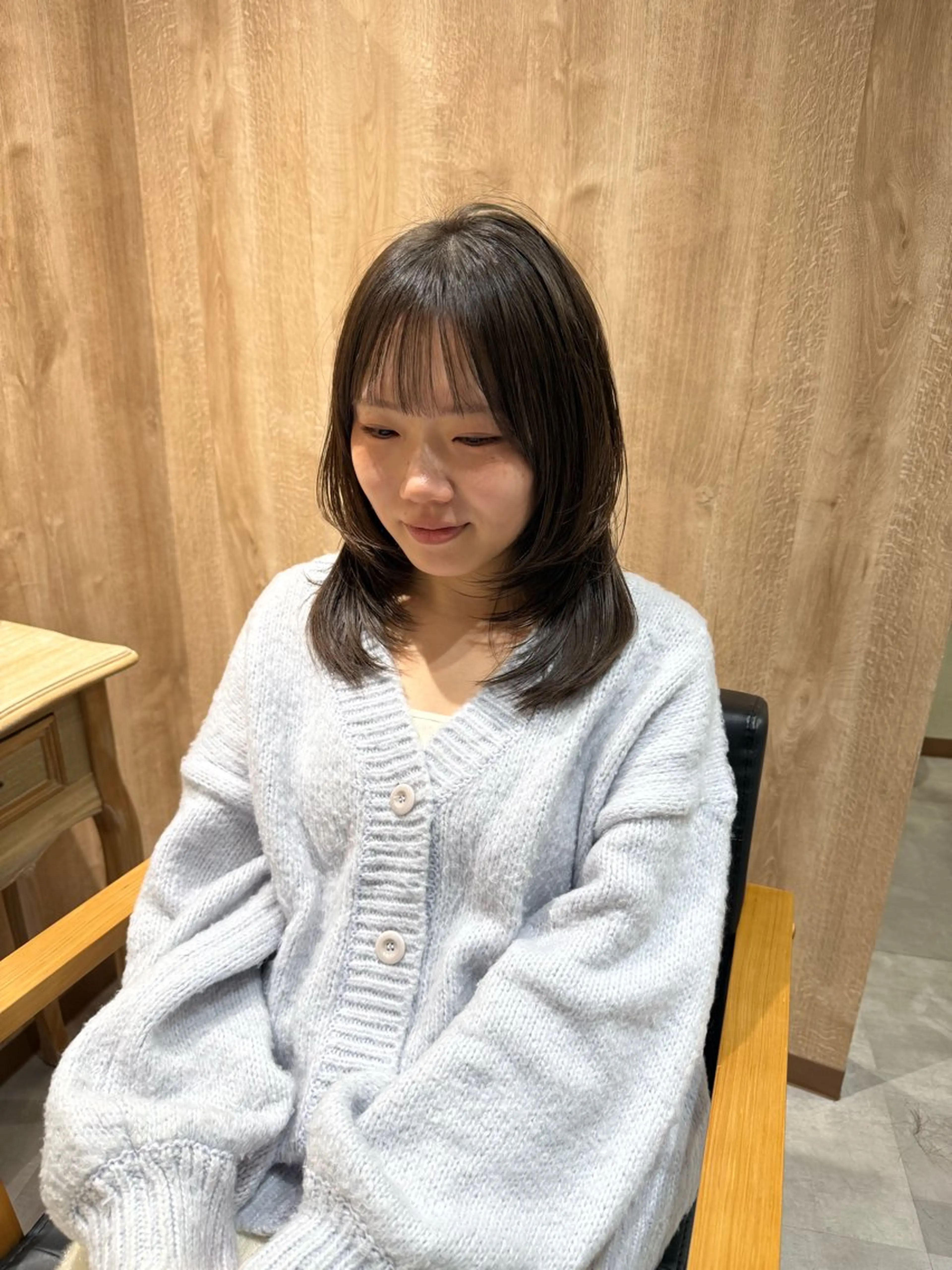 ミディアム カラー くびれヘア レイヤーカット カット ヘアカラー トリートメント 髪質改善＊韓国ヘア＊ レイヤー＊IBUKIのヘアスタイル