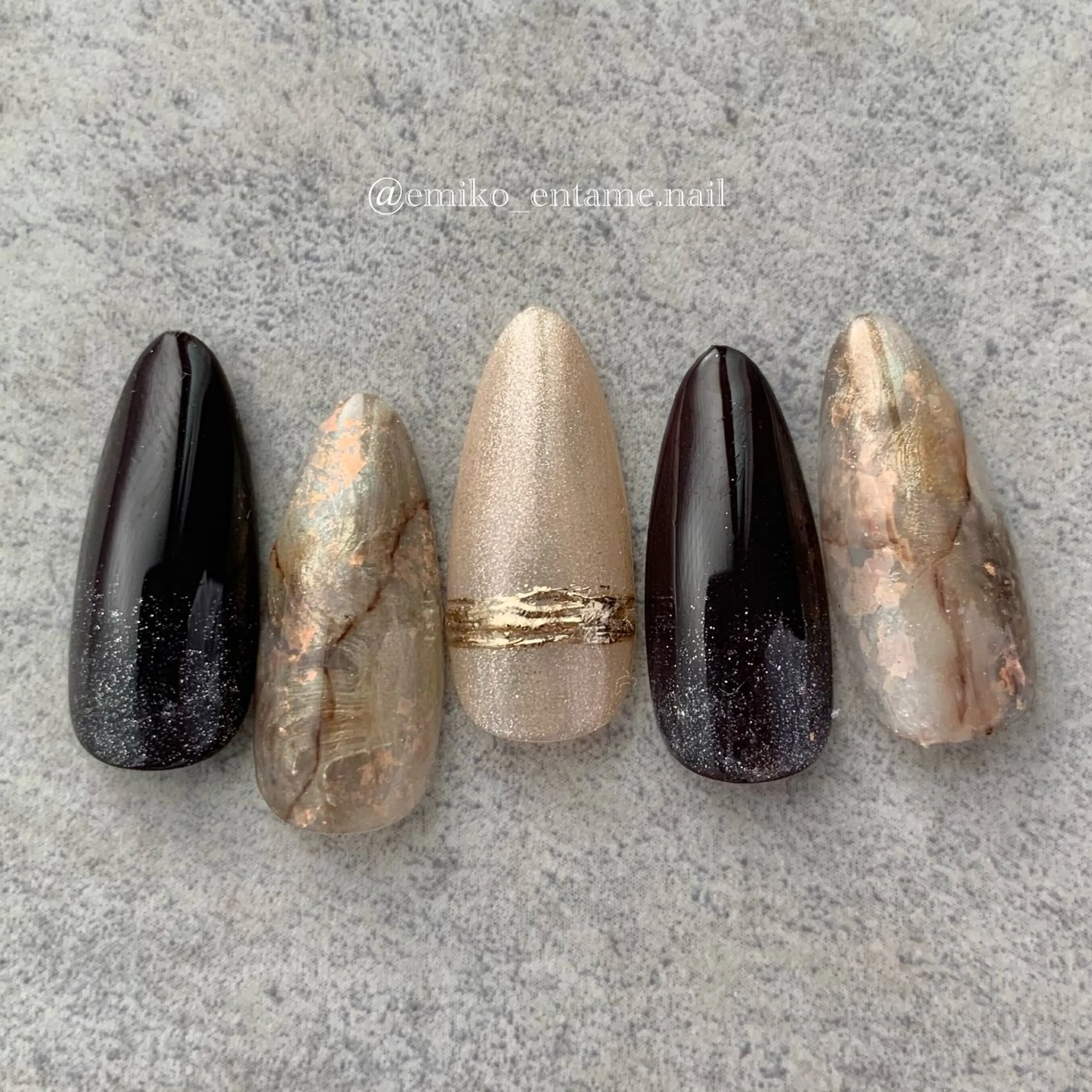 ネイル ホワイト シンプルネイル EMIKOのネイルデザイン