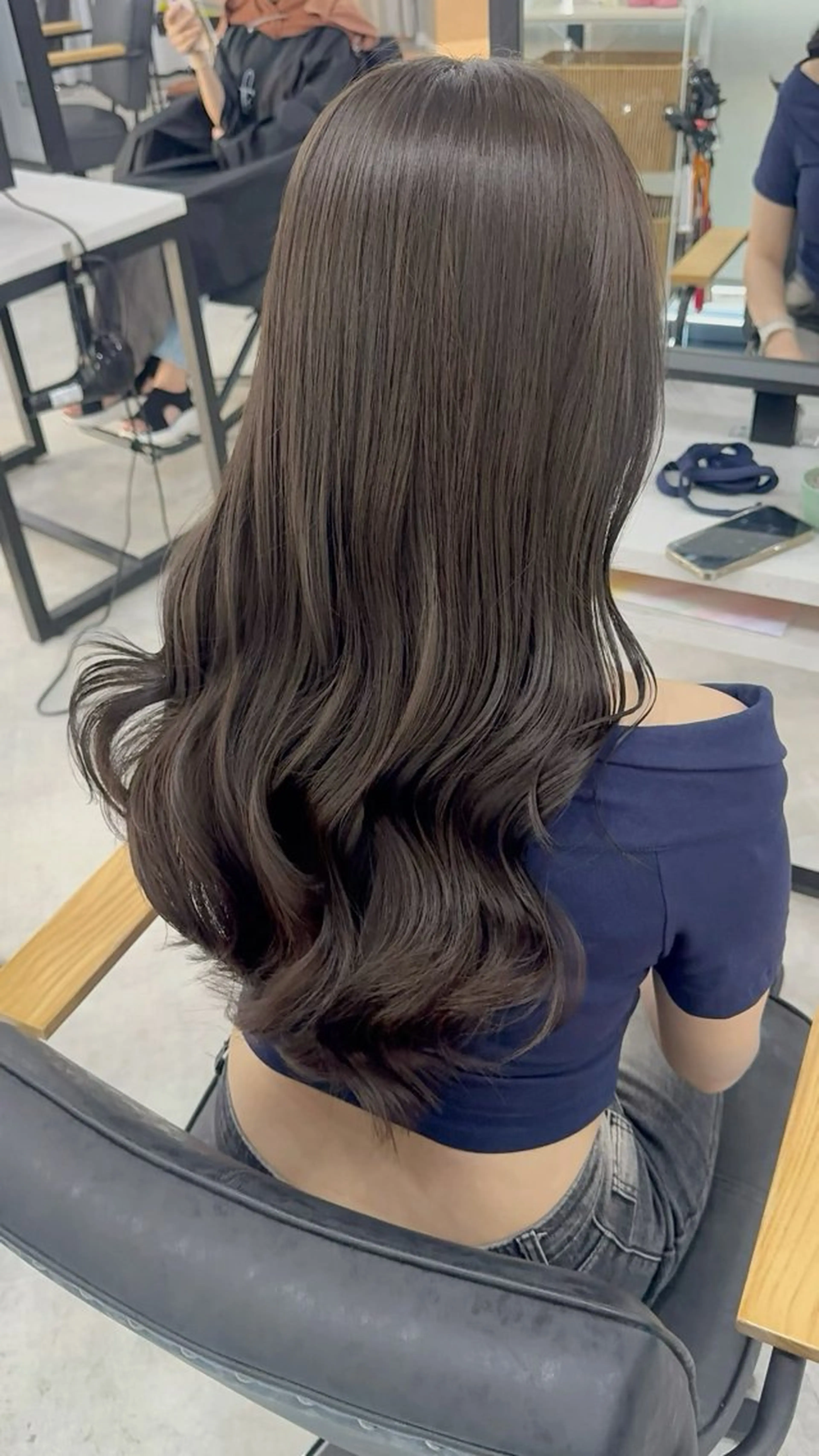 ロング カラー アッシュ アッシュブラウン ベージュカラー 黒髪 ブリーチ 赤み無し柔らかカラー 【梅田】madokaのヘアスタイル