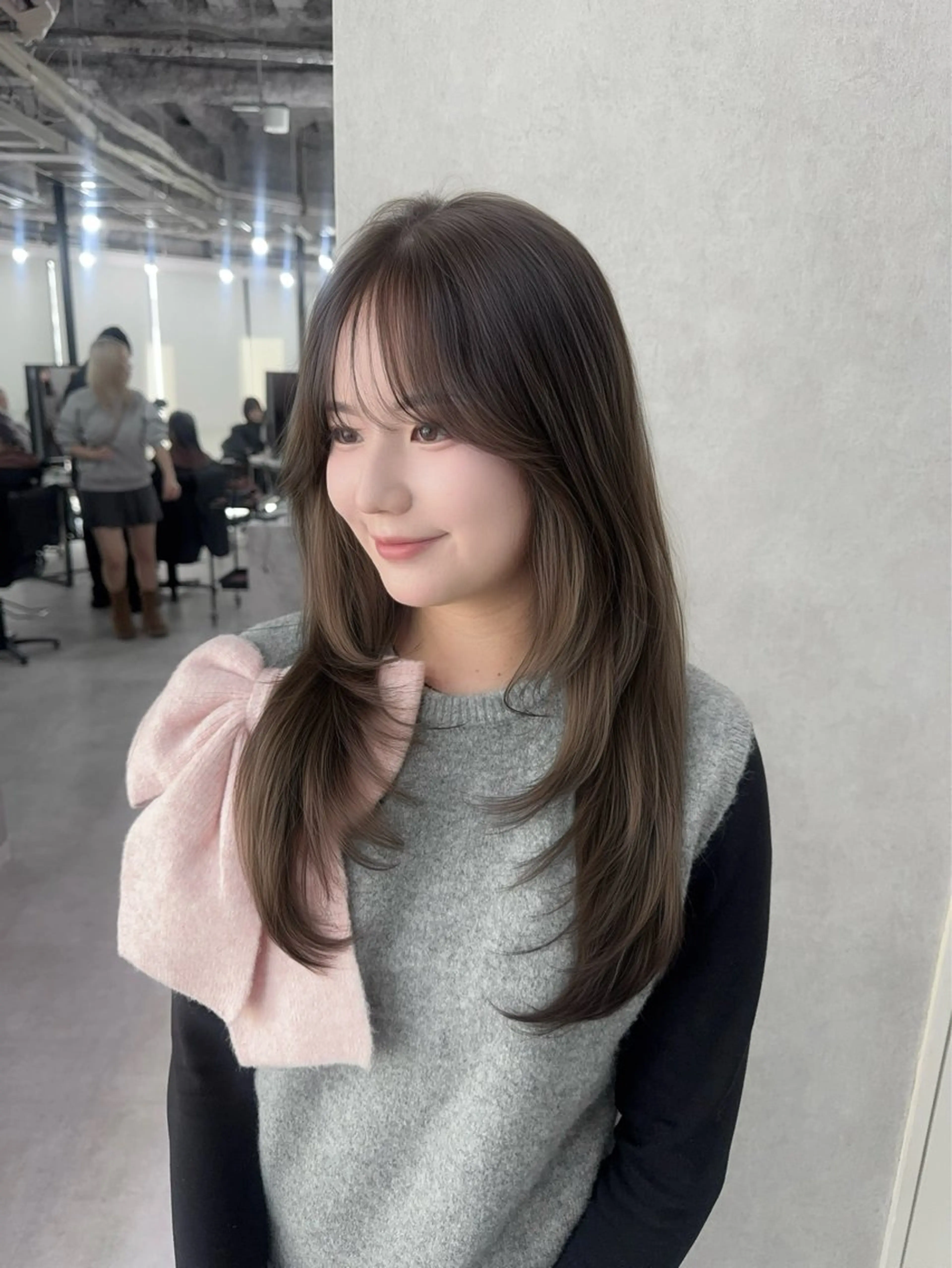 ロング カラー ベージュカラー ブリーチ ブラウンカラー ショコラブラウン ショコラグレージュ カット ヘアカラー トリートメント 赤み無し柔らかカラー 【梅田】madokaのヘアスタイル