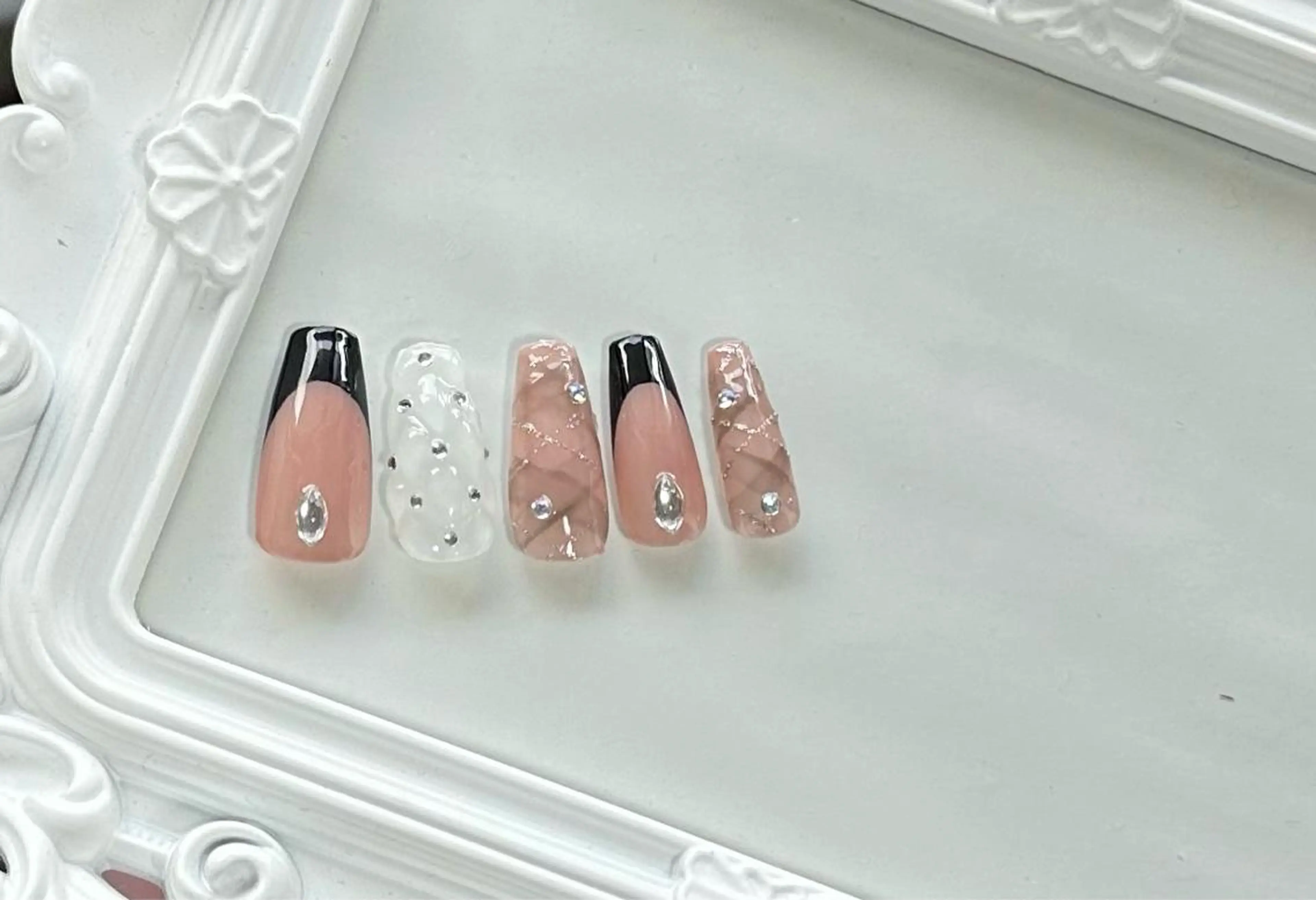 ネイル マルサンカクシカク所属・○△□ 守口市のネイルデザイン