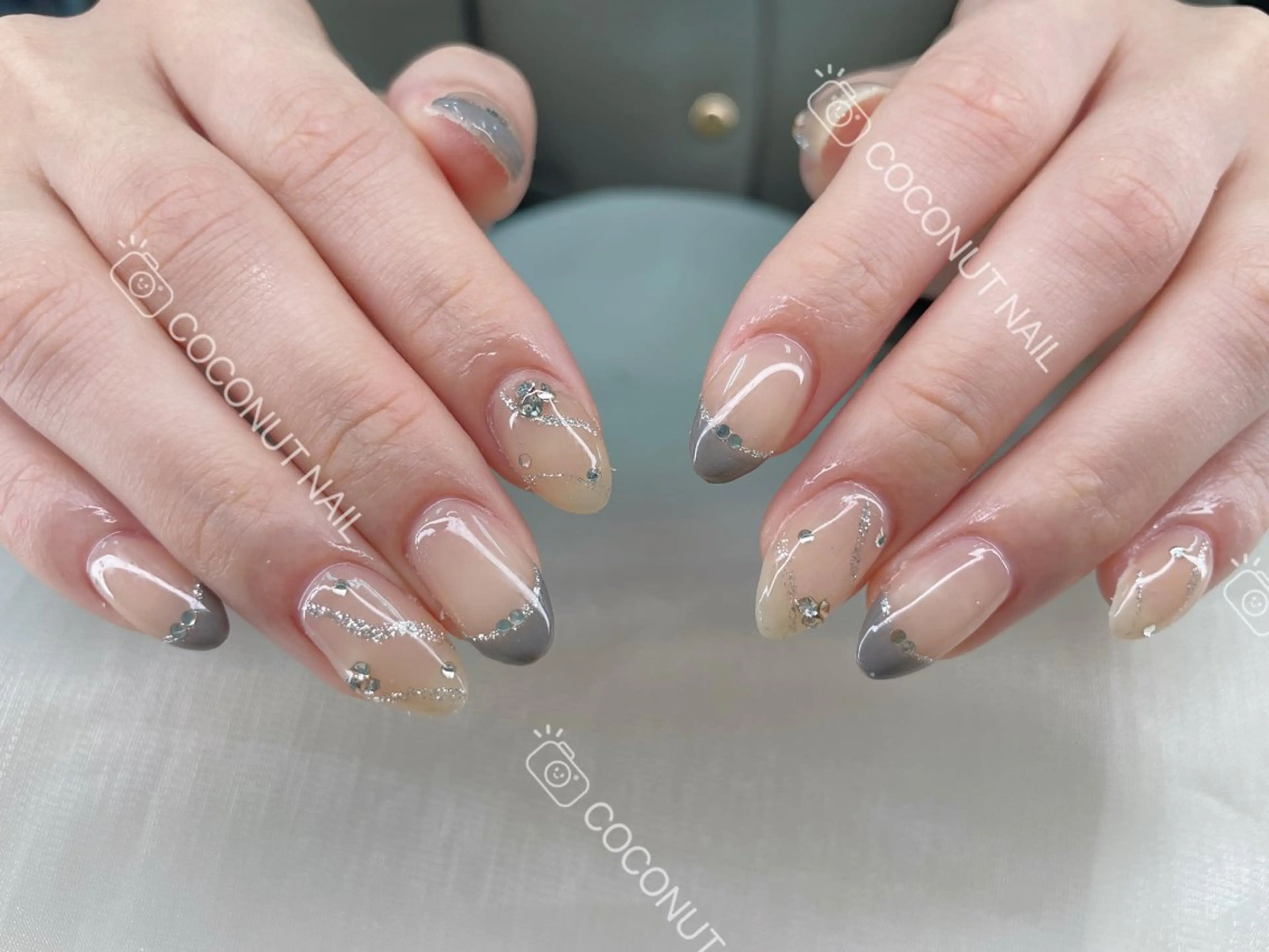 ネイル べっ甲ネイル フレンチネイル キラキラネイル マグネットネイル 大理石ネイル(マーブル) 神田 ココナッツのネイルデザイン