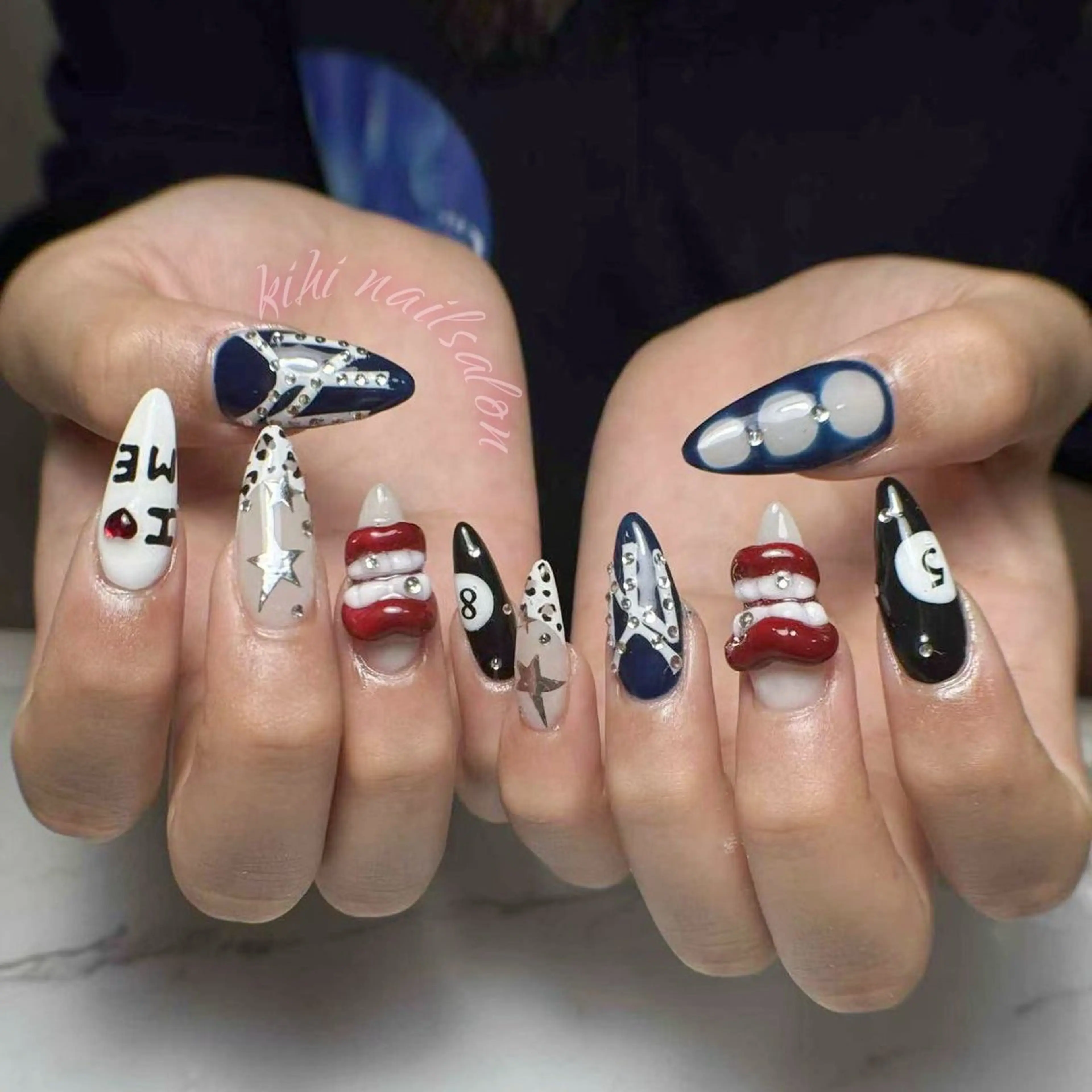 ネイル アートネイル フレンチネイル ジェルネイル グラデーション 韓国ネイル ハンドネイル 💕鈴木ユリ パラジェル/オフ無料のネイルデザイン