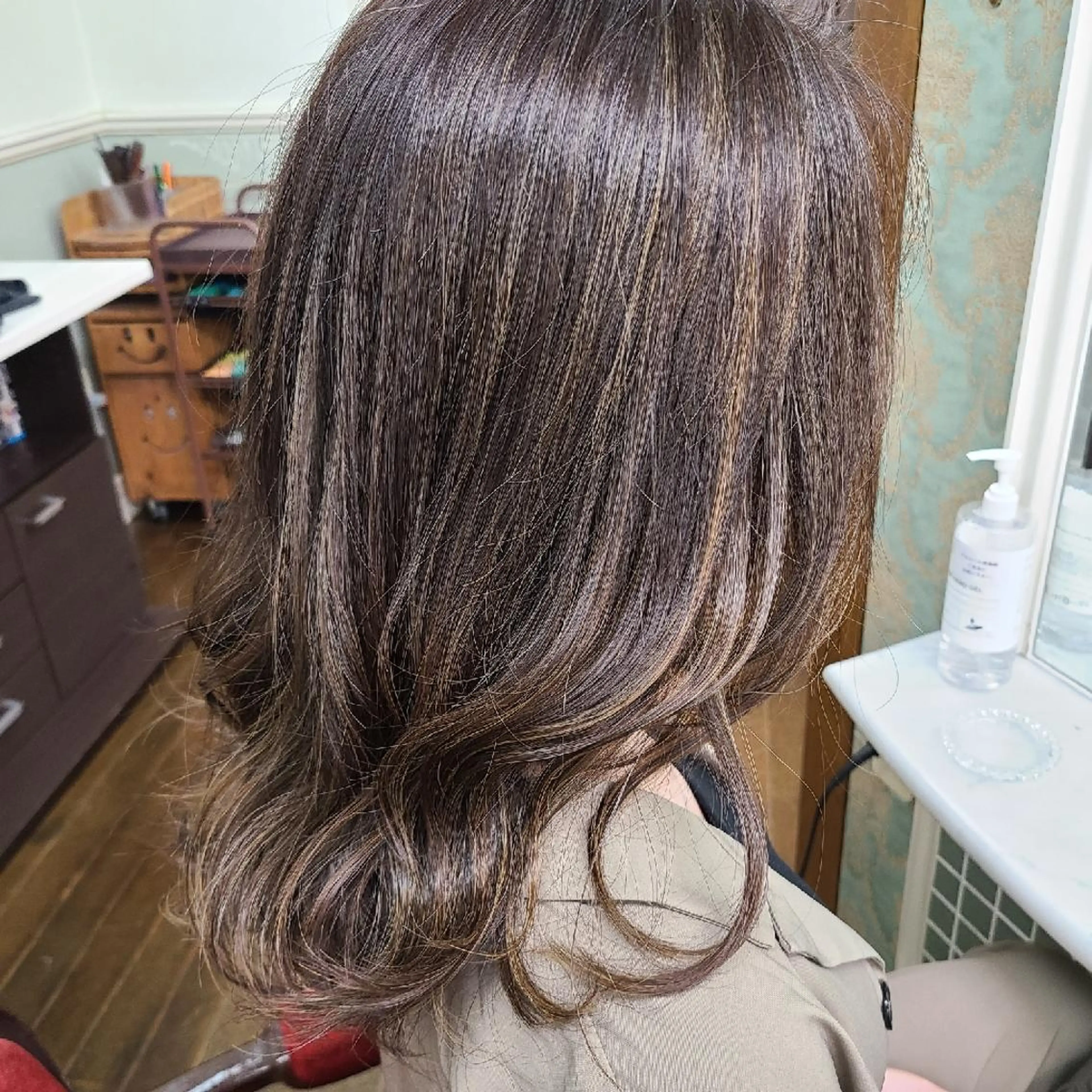 セミロング カラー ハイライトカラー ハイライト 近藤 那果のヘアスタイル