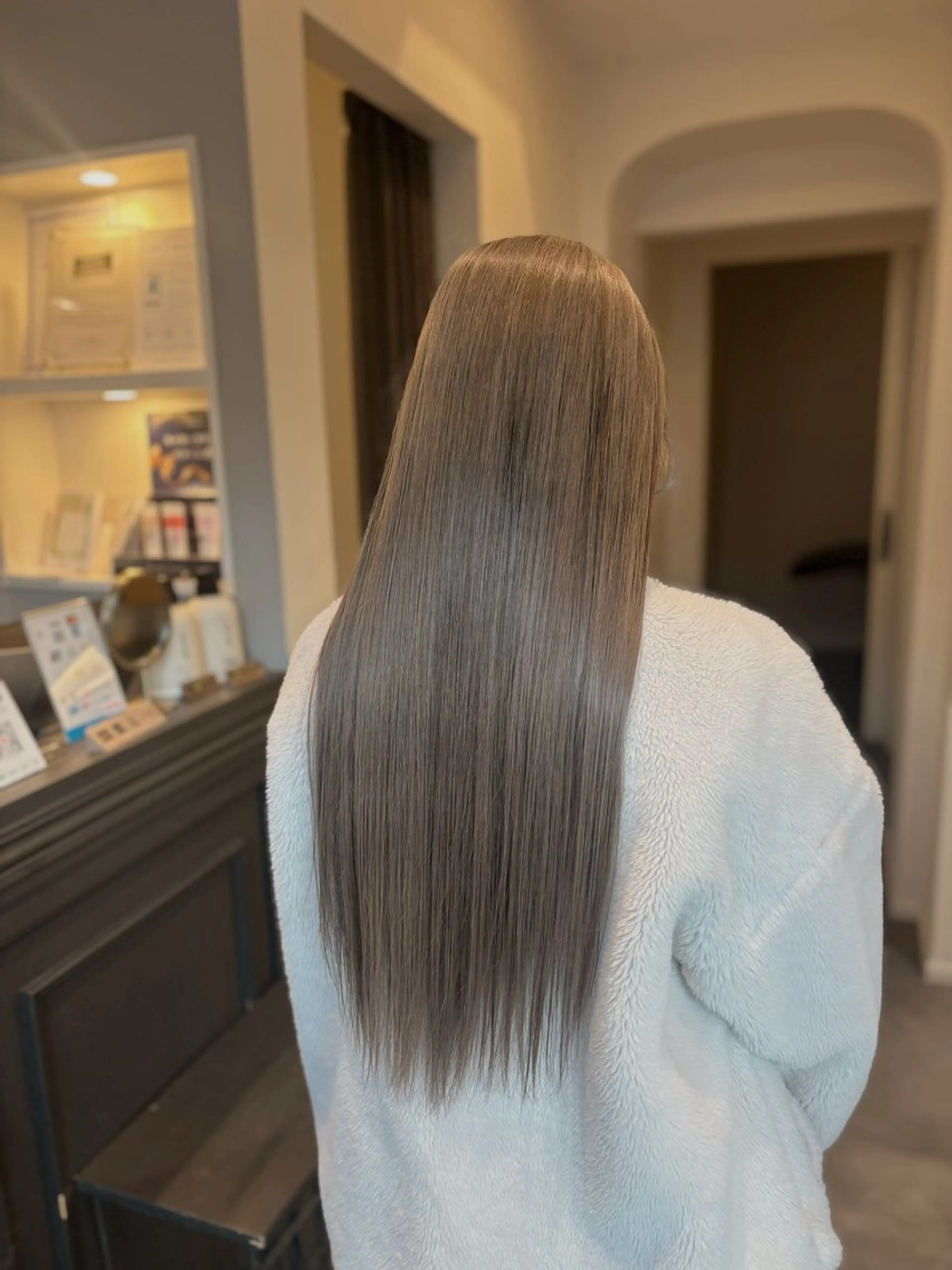 ロング カラー ヘアカラー トリートメント 栗林 茉那のヘアスタイル