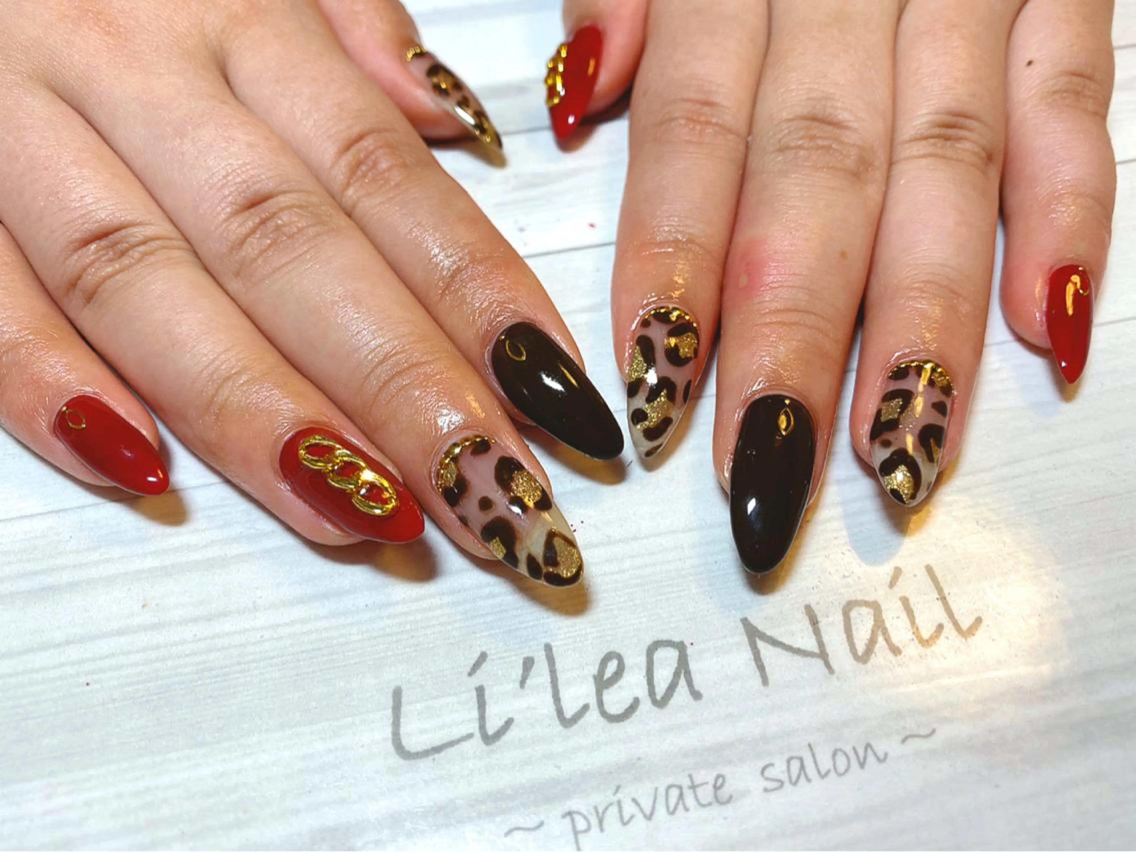 ネイル Li'leaNail AINAのネイルデザイン