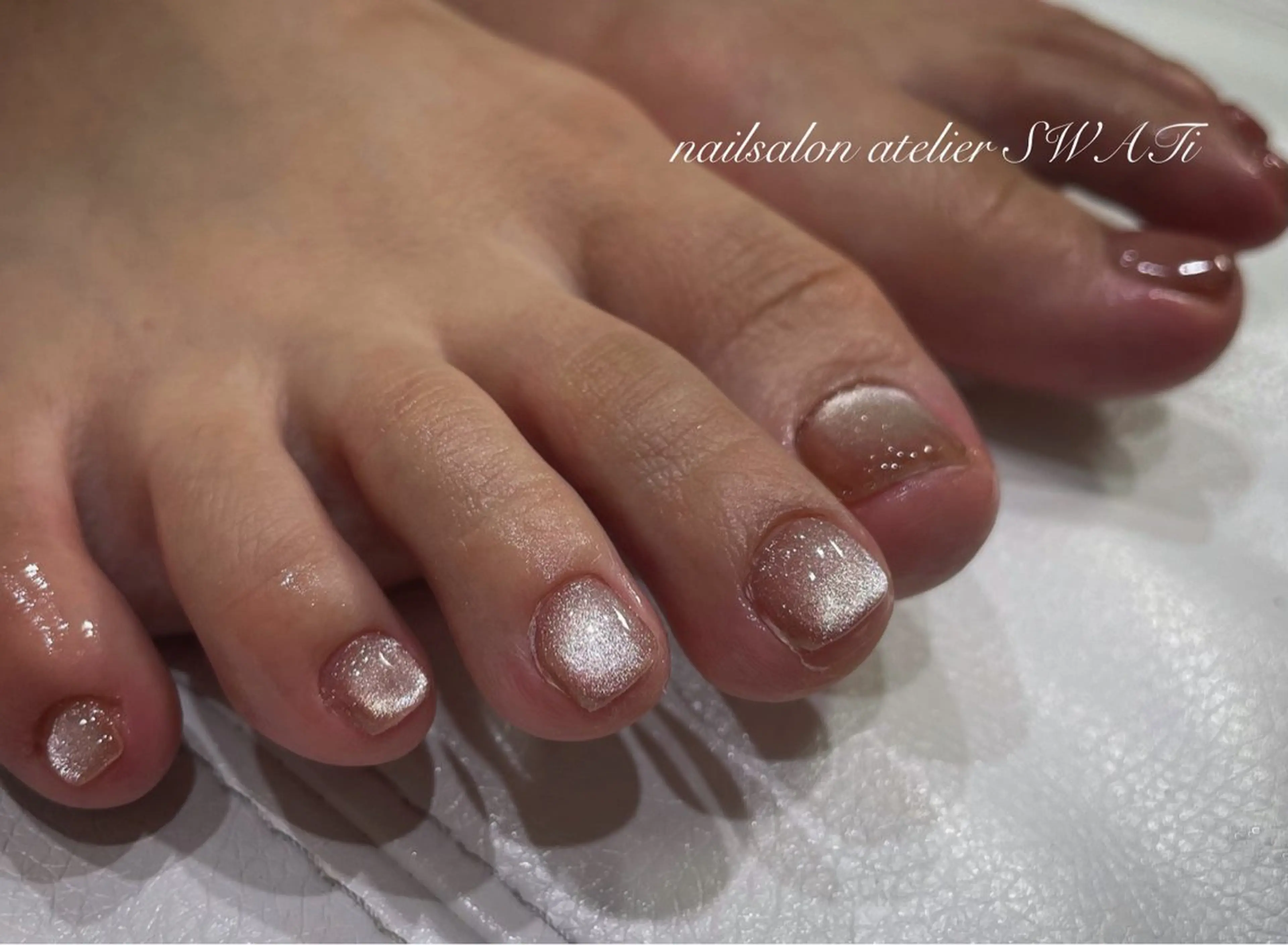 フットジェル👣秋冬限定‼️マグネットワンカラー 普通のカラーに変更可(オフ+550)の写真