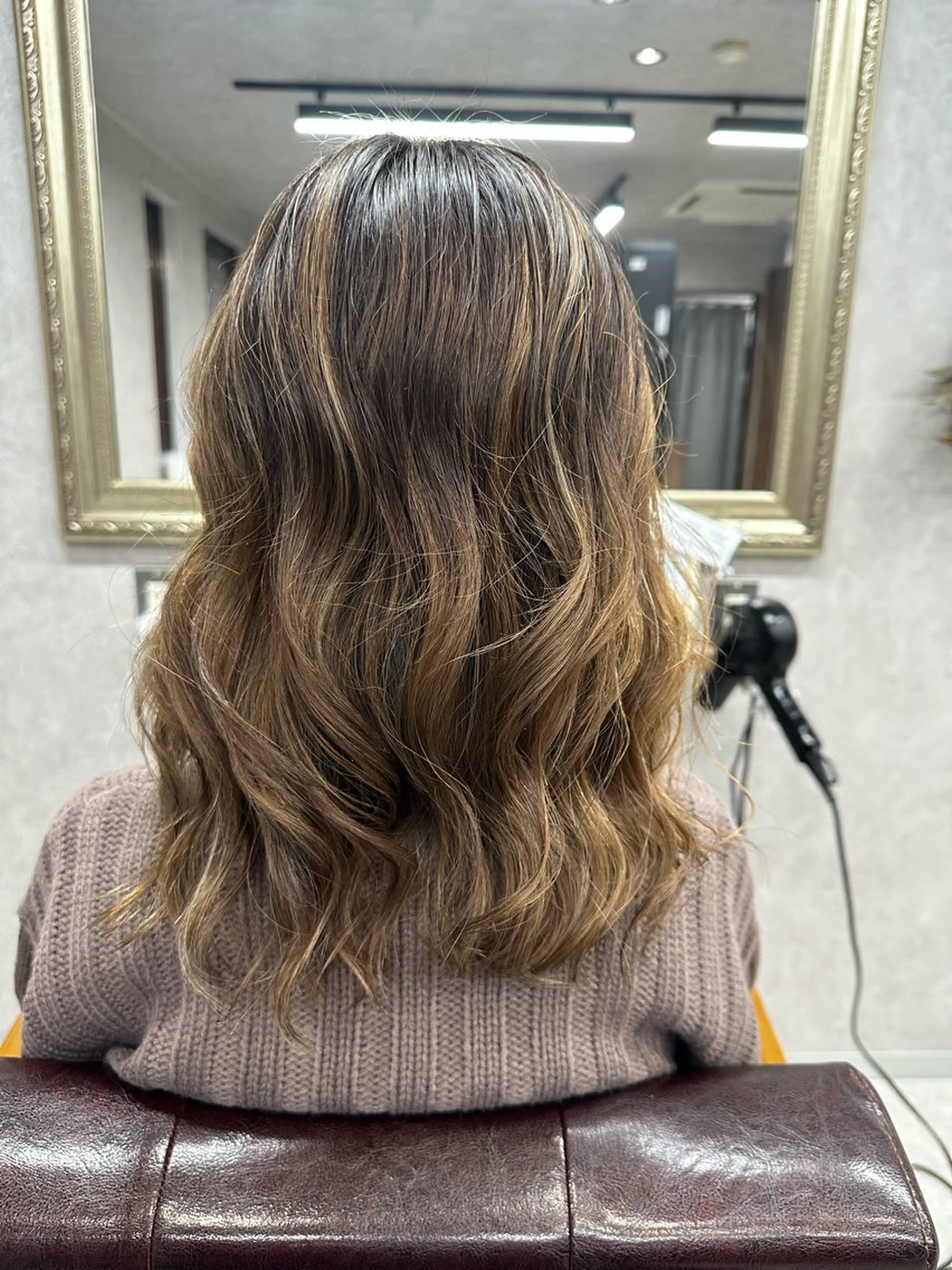 ロング カラー カット ヘアカラー トリートメント Lien 深井店のヘアスタイル