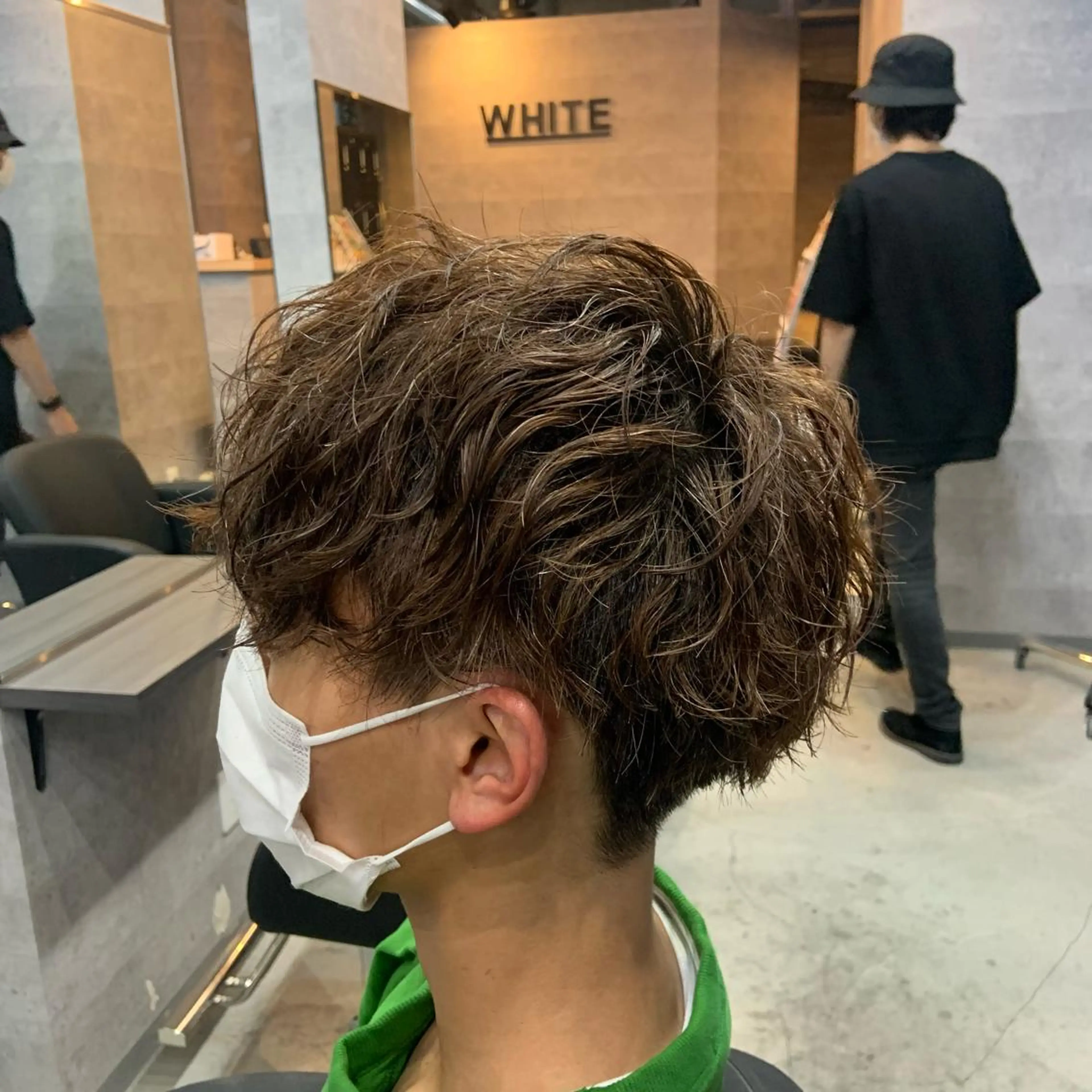 パーマ メンズ _WHITE所属・ダウンパーマ 曲がる縮毛矯正のヘアスタイル