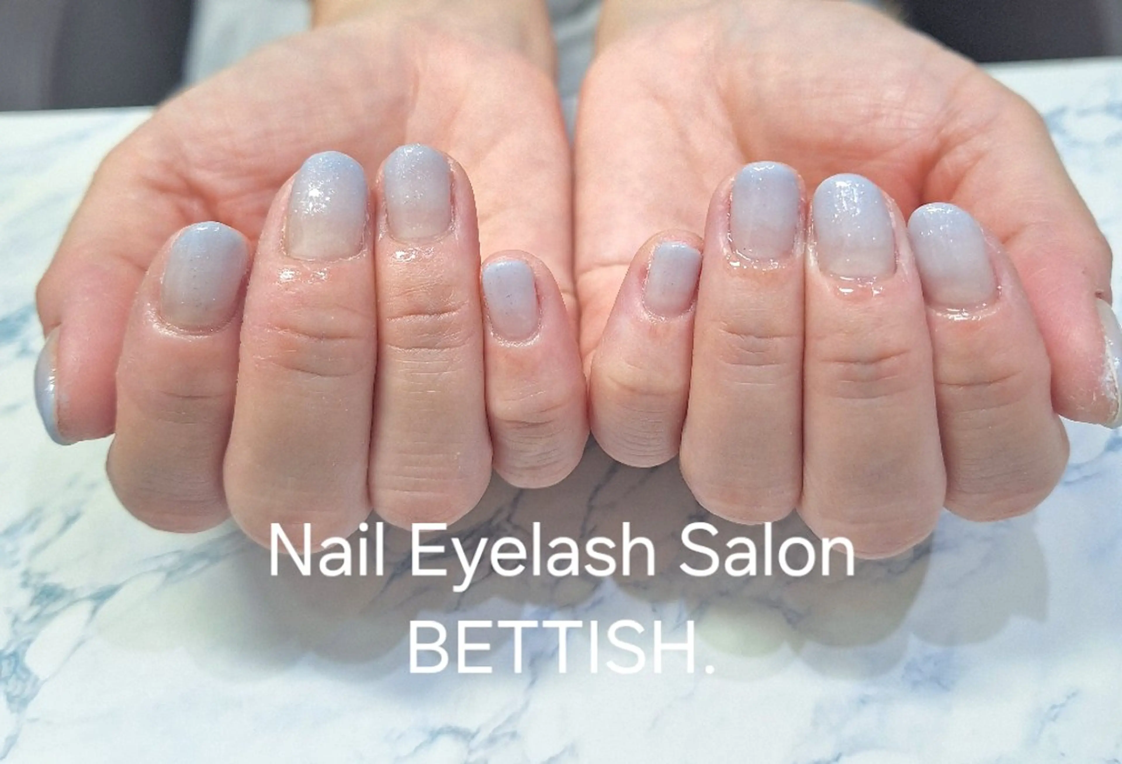 ネイル ブルー グラデーション ラメ(グリッター) BETTISH　 　AIRIのネイルデザイン