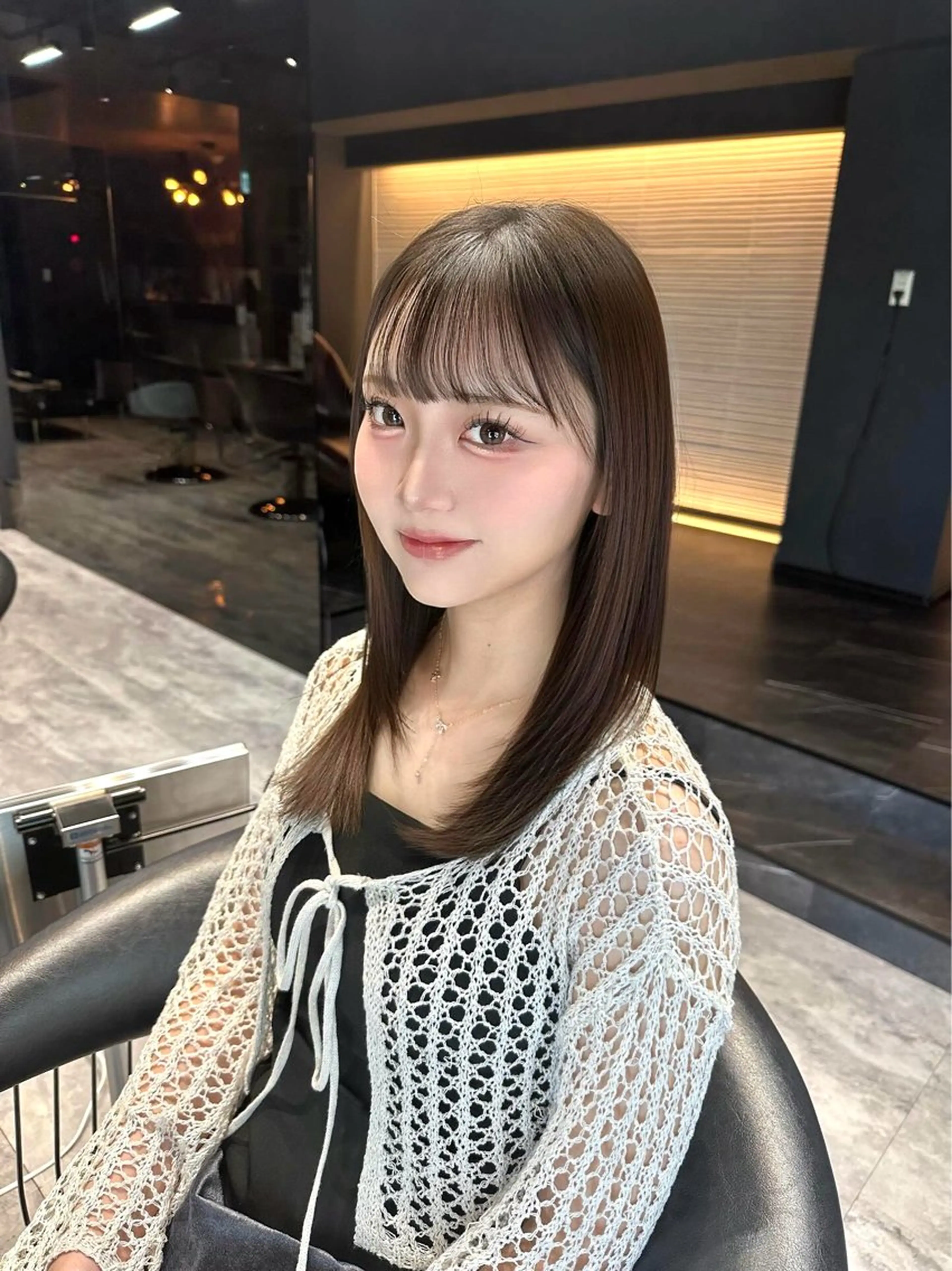 ミディアム 似合わせカット カット ヘアカラー トリートメント ヘッドスパ レスピア銀座中央通り店所属・酸性ストレート/ 透明感カラー/中村利のヘアスタイル