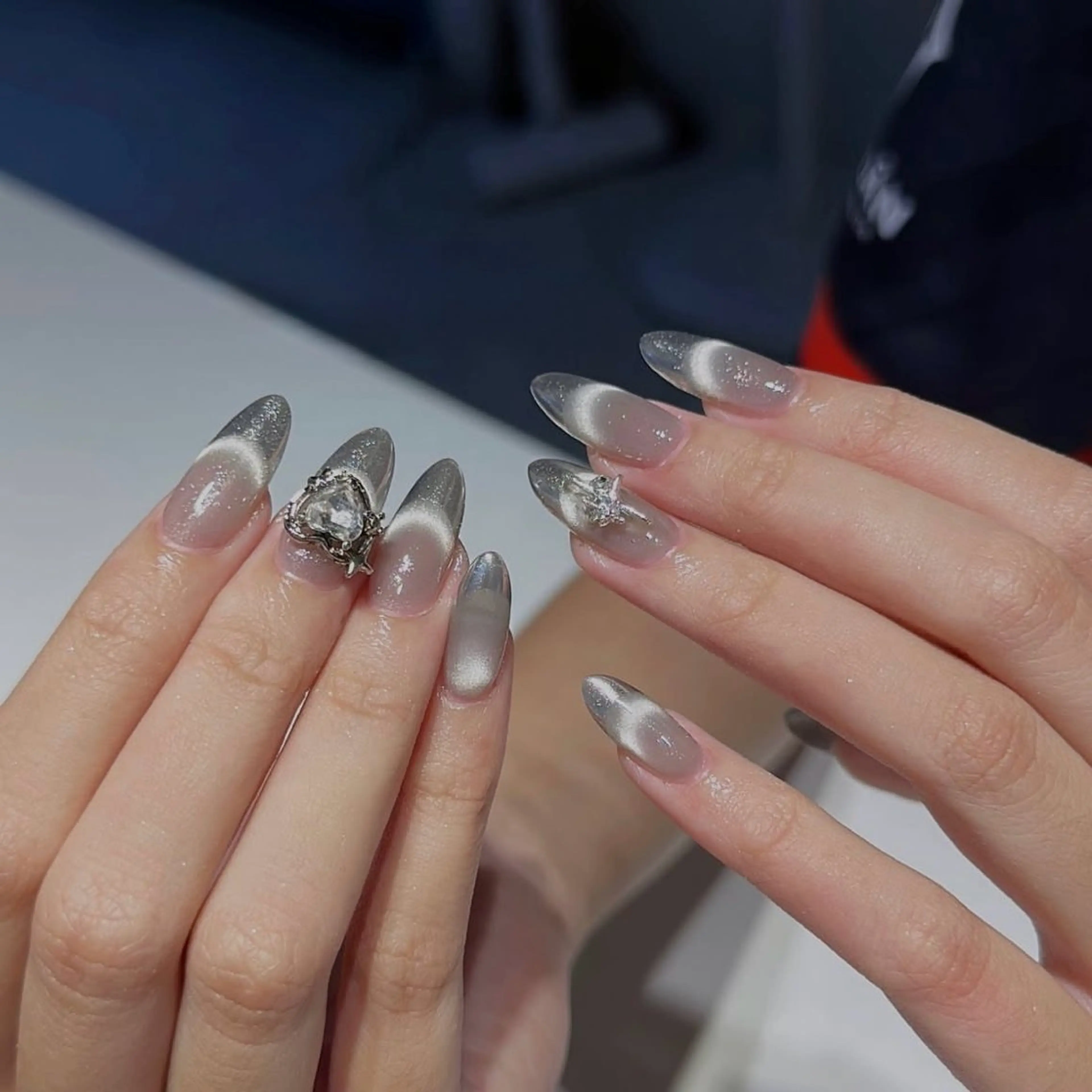 ネイル アートネイル チークネイル 氷ネイル・うるうるネイル 韓国ネイル マグネットネイル ハンドネイル NAILS168 新大久保店のネイルデザイン