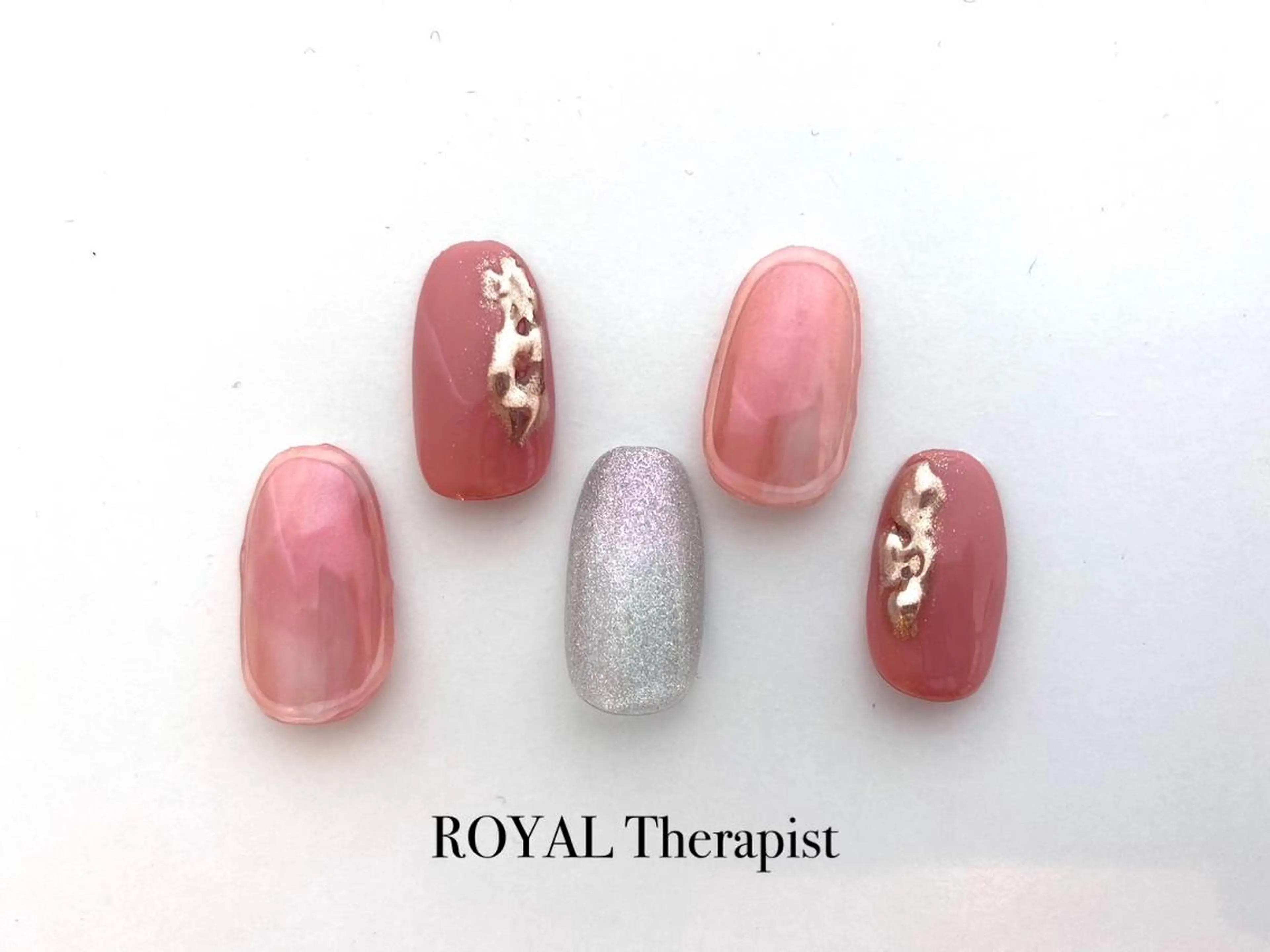 ネイル ハンドネイル 【寺岡】 ロイヤル•セラピストのネイルデザイン