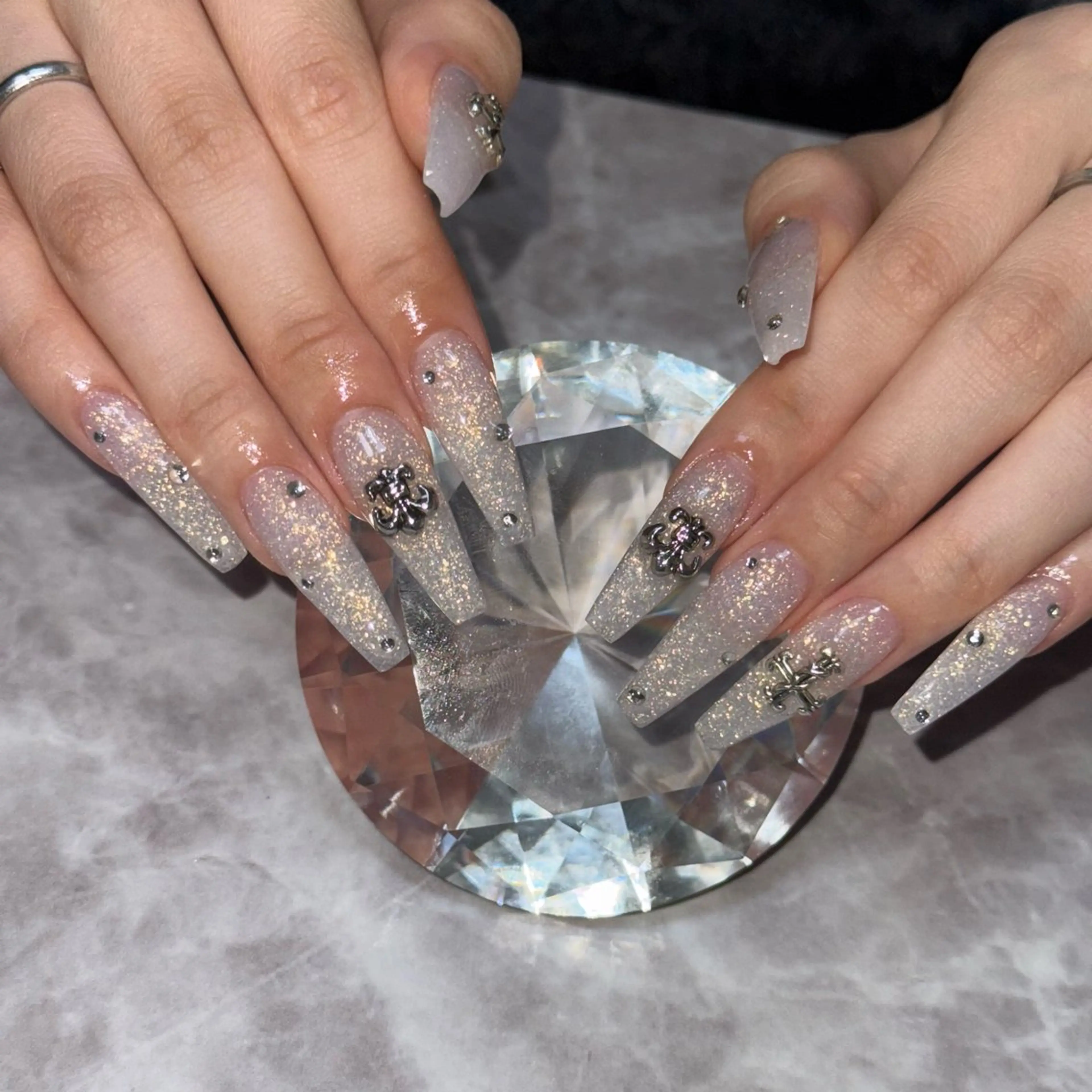 ロング BeautySalonKREI所属・KREI NORIKAのネイルデザイン