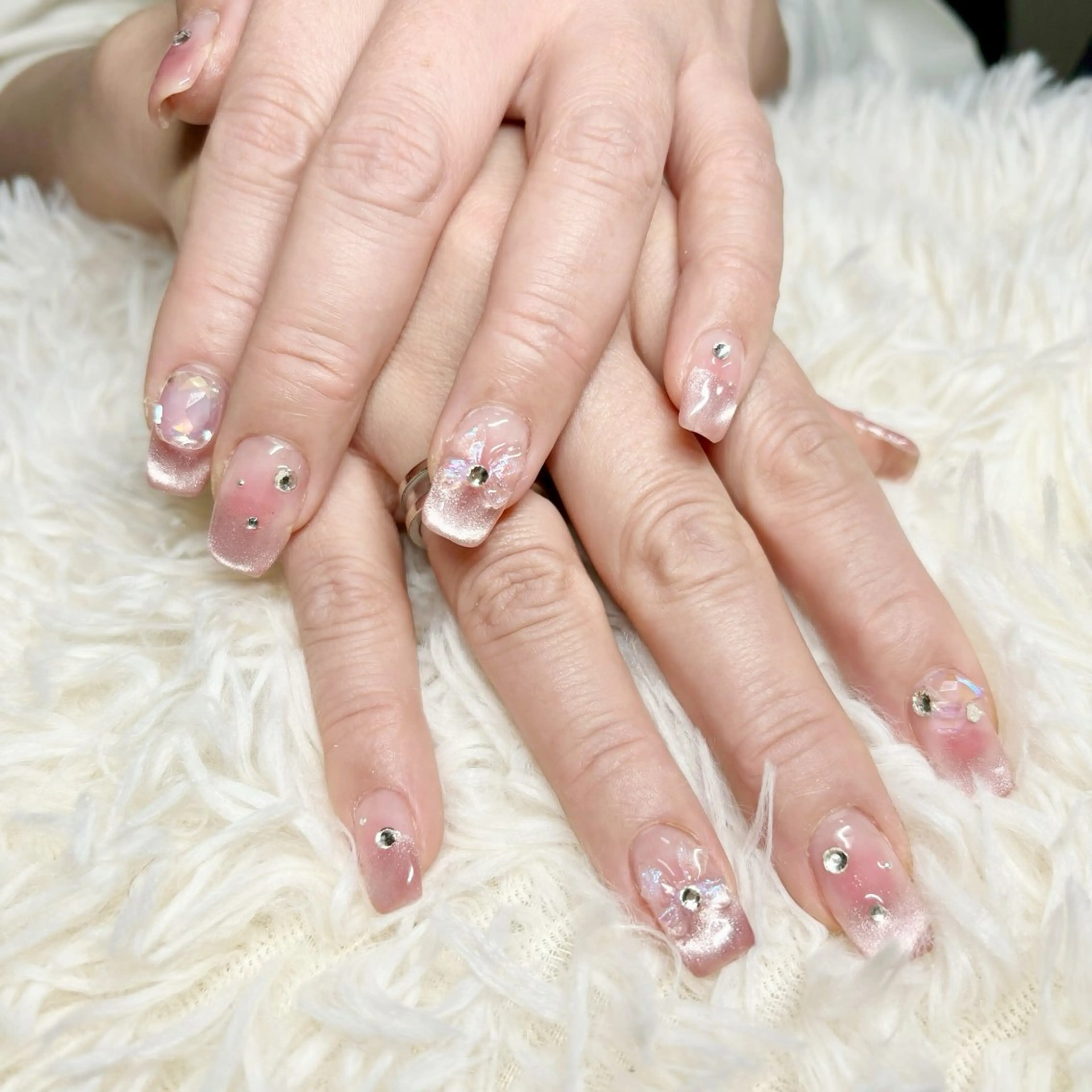 ネイル マグネットネイル ハンドネイル nail salon Ecrin所属・前島 稀歩のネイルデザイン