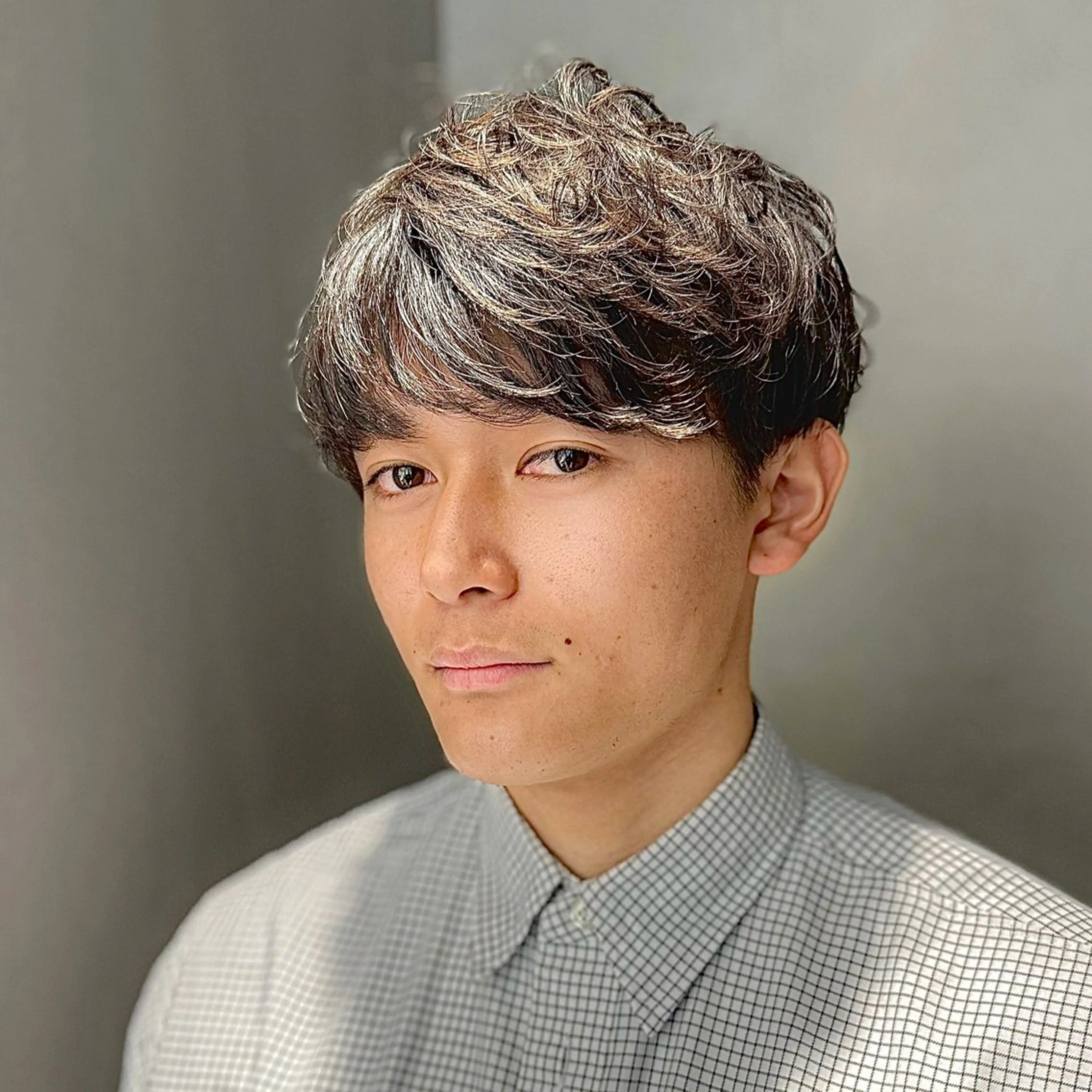 ショート カラー パーマ メンズ アップバング ダウンパーマ マッシュ メンズパーマ メンズツイストパーマ メンズ支持No. 1 🥇メンズ特化吉田のヘアスタイル