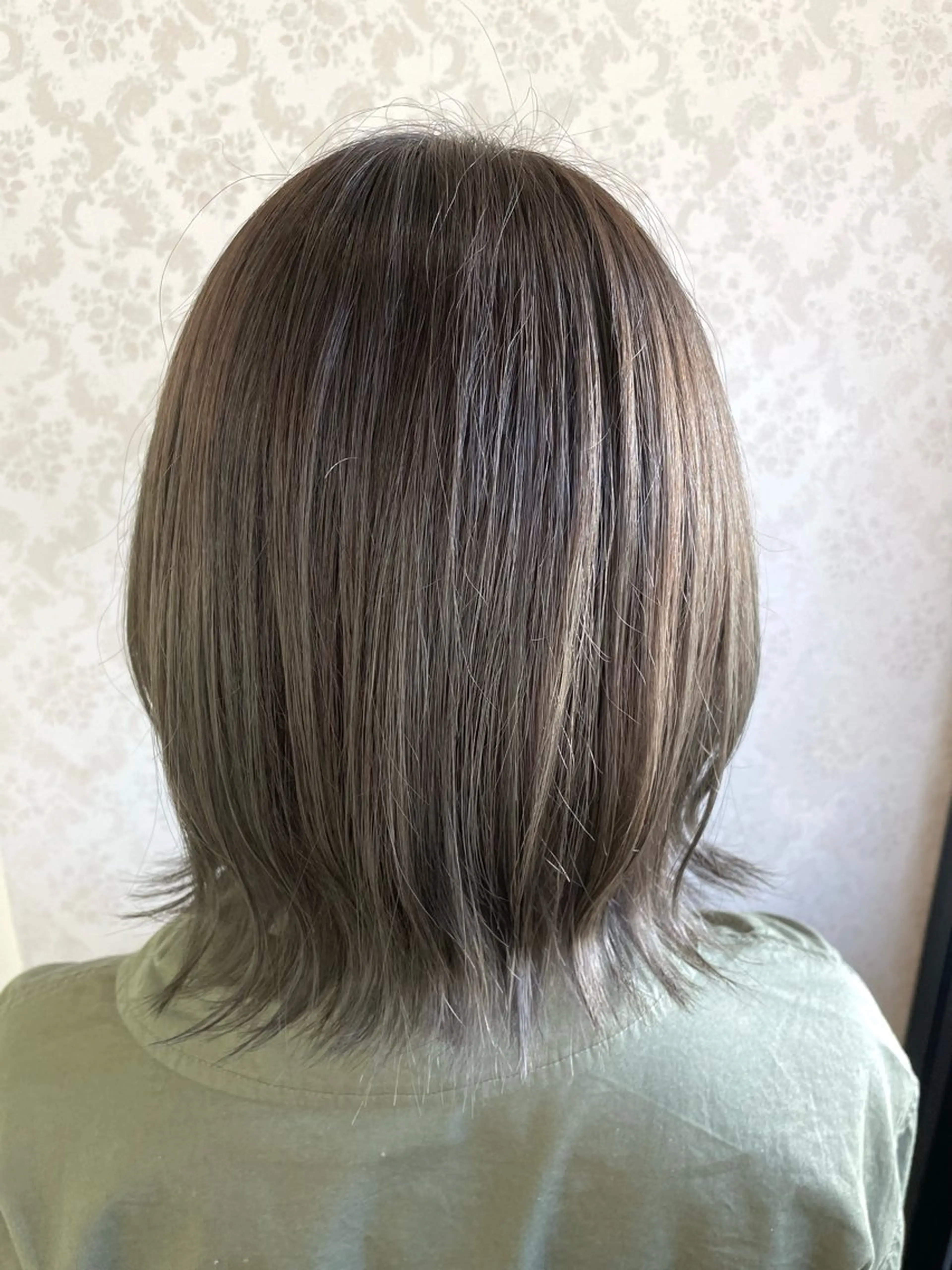 ミディアム ヒヨシ ルナのヘアスタイル