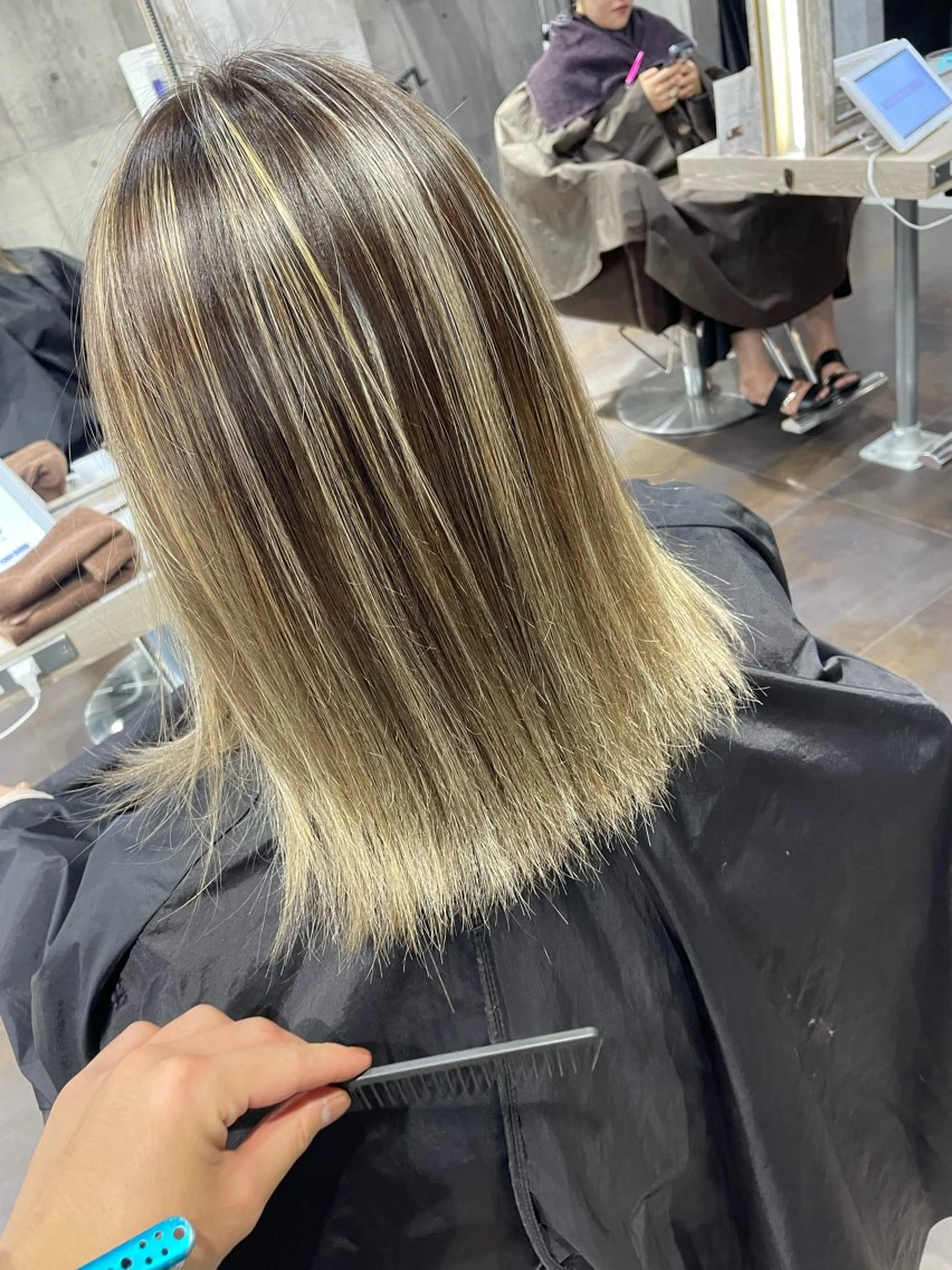 セミロング カラー ヘアカラー 北千住10分 肥高　壮汰のヘアスタイル