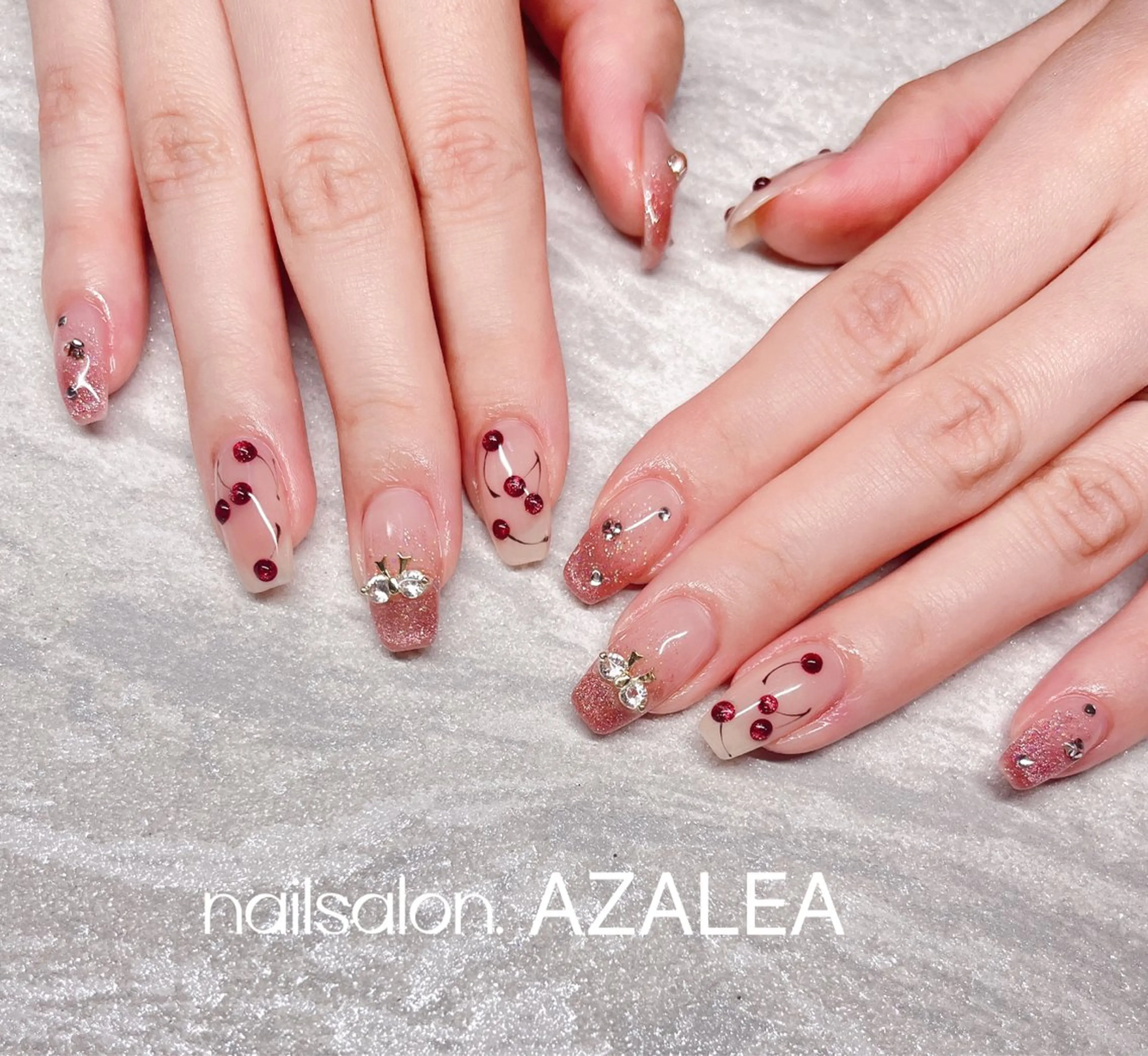 ネイル R inのネイルデザイン