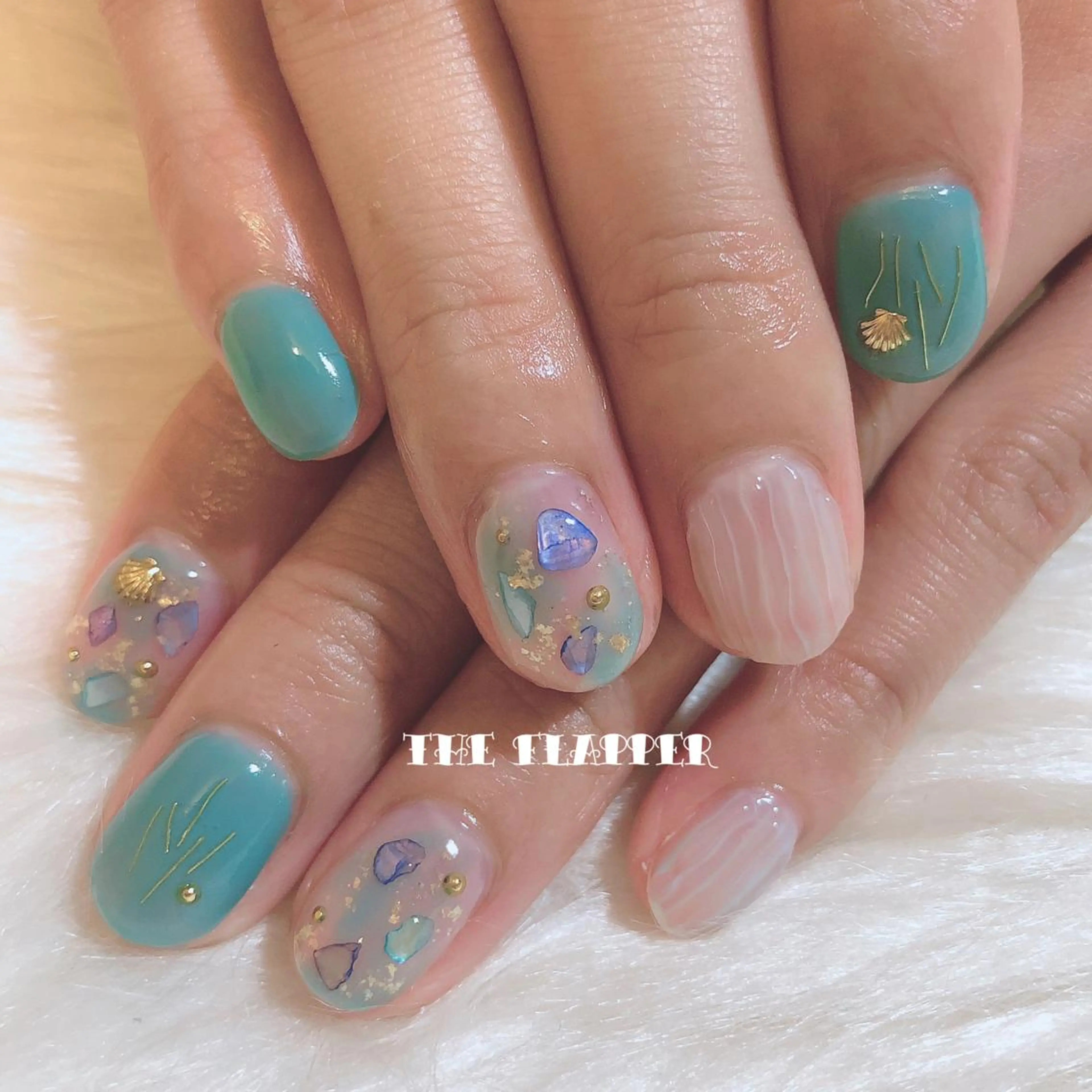 ネイル 持ち込み ニュアンスネイル ハンドネイル フットネイル NailStudio THE FLAPPER所属・THE FLAPPERのネイルデザイン