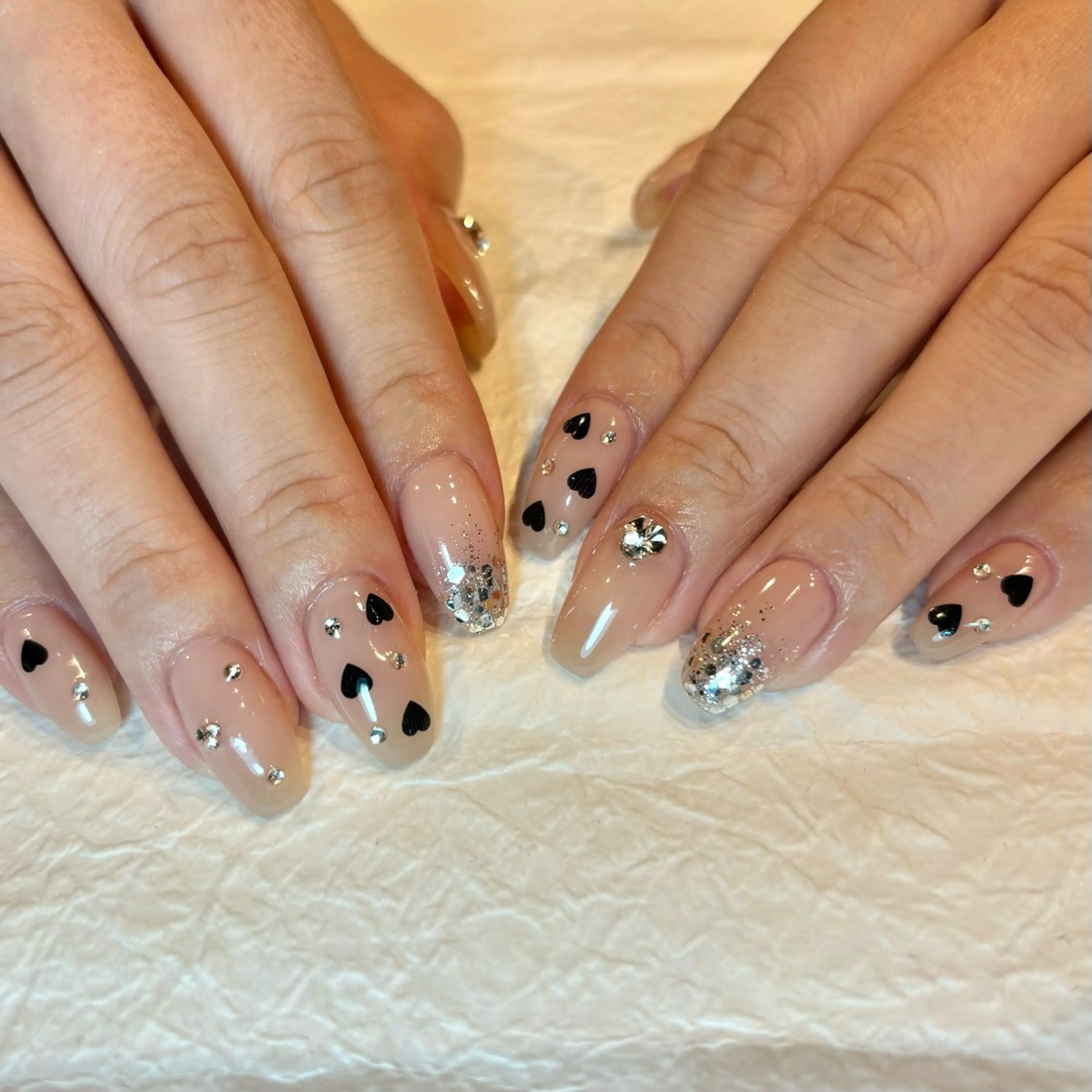 ネイル ハート ラメ(グリッター) ワンホンネイル ラヴィアンローズ所属・S. kurumiのネイルデザイン