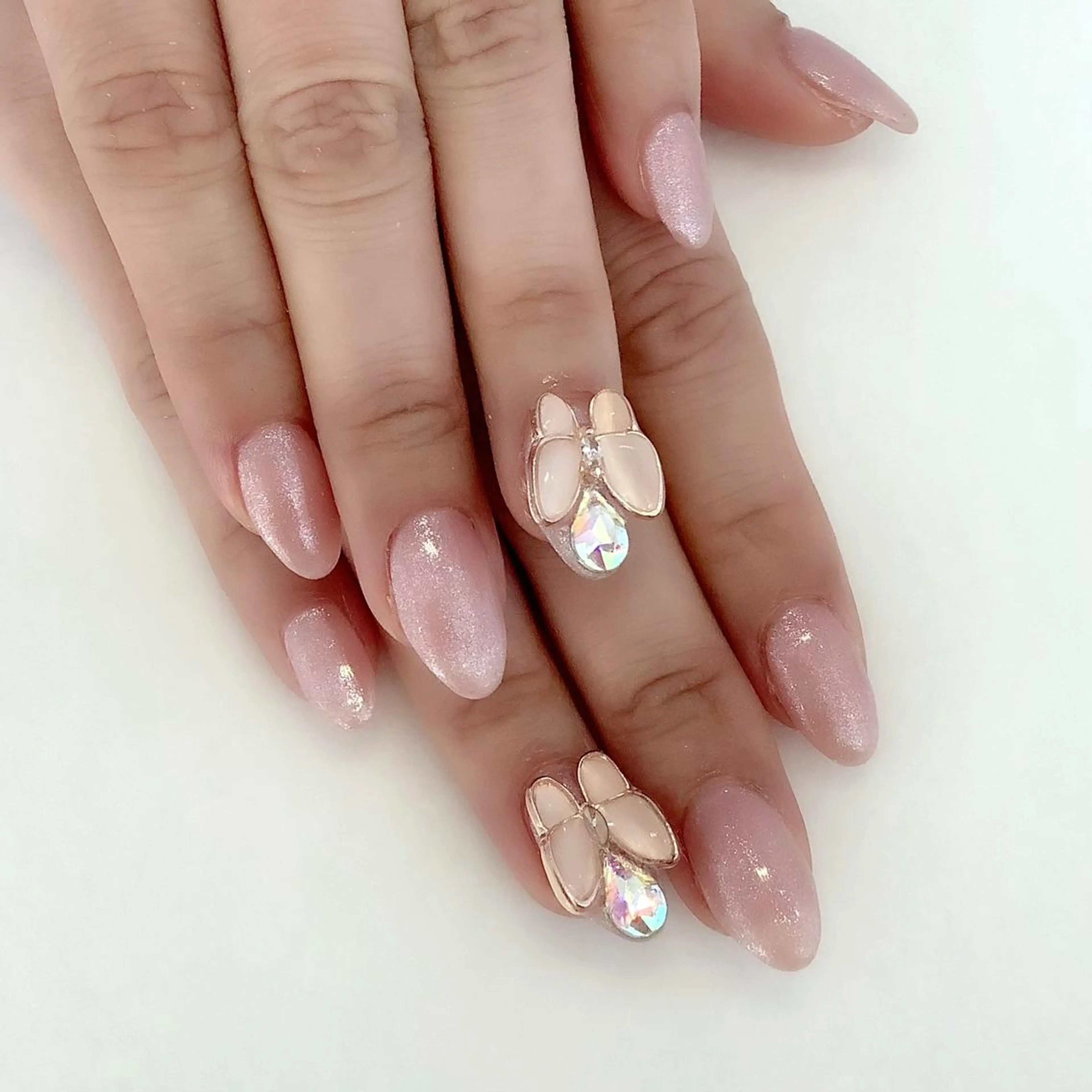 ネイル 💎🐰 saki. m 🐰💎のネイルデザイン