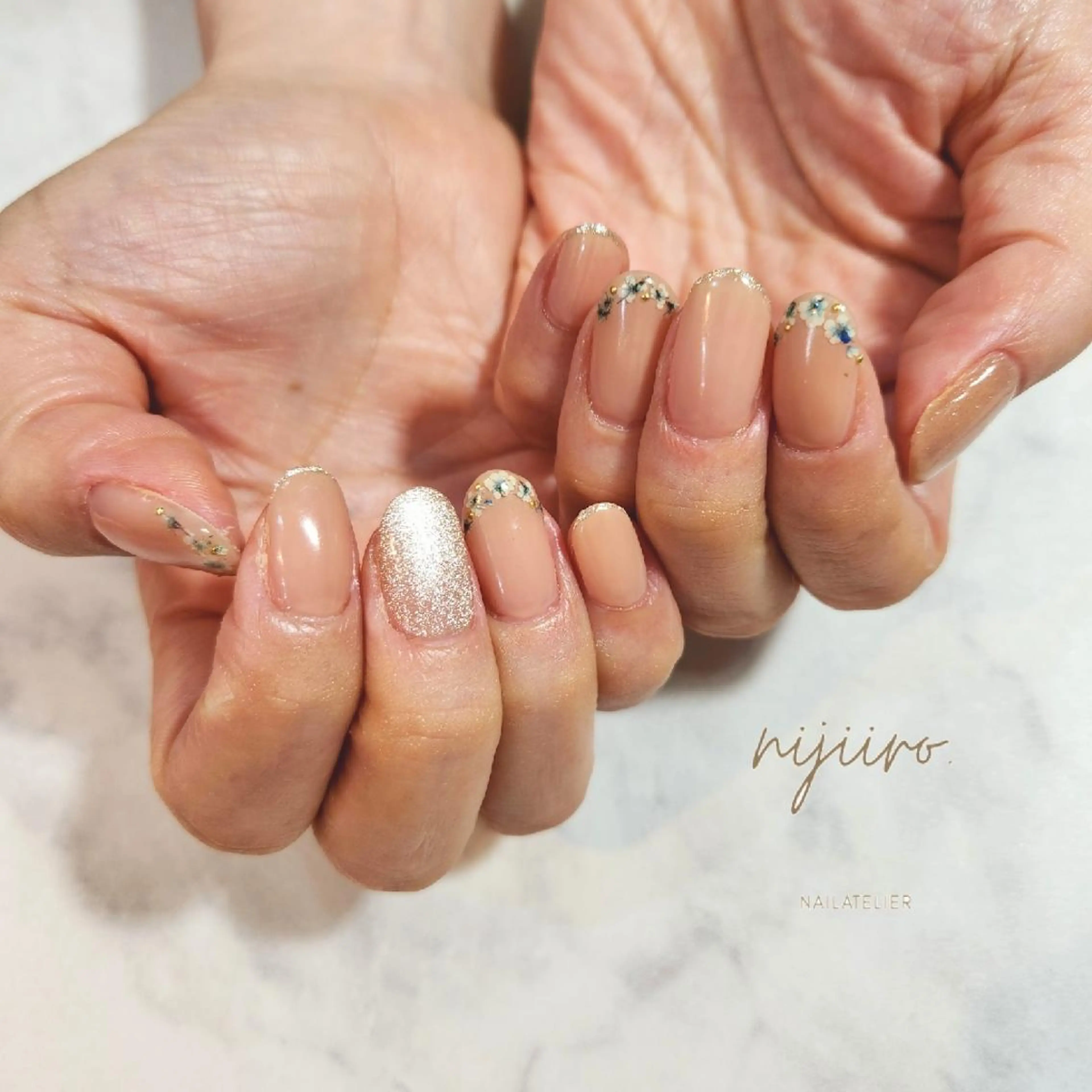 ネイル ハンドネイル nailatelier nijiiro.所属・nijiiro🌈 サトウのネイルデザイン