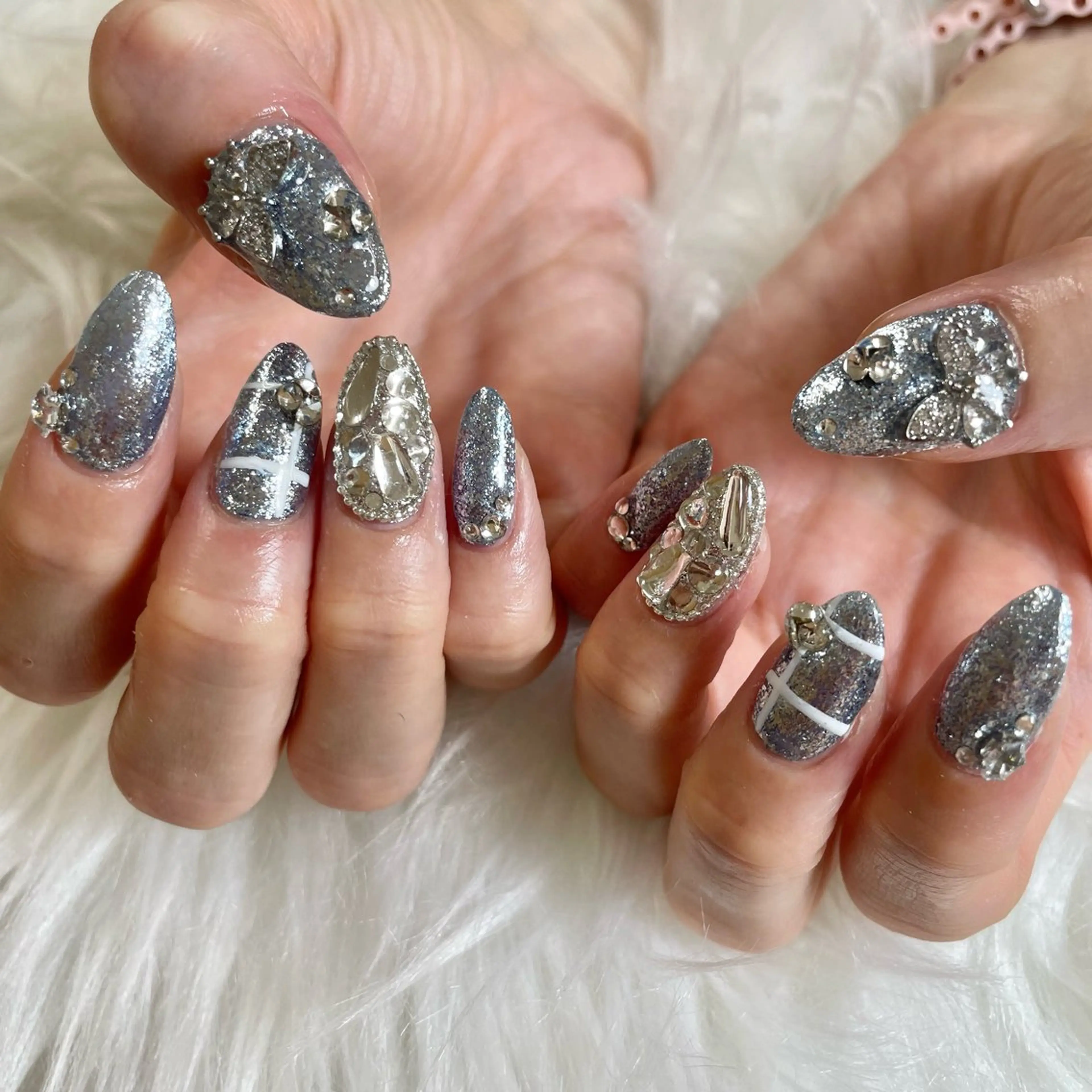 ネイル ガーリー キラキラネイル 韓国ネイル 夏ネイル ワンホンネイル ハンドネイル 🎀AYAKO 🎀中韓ネイルのネイルデザイン