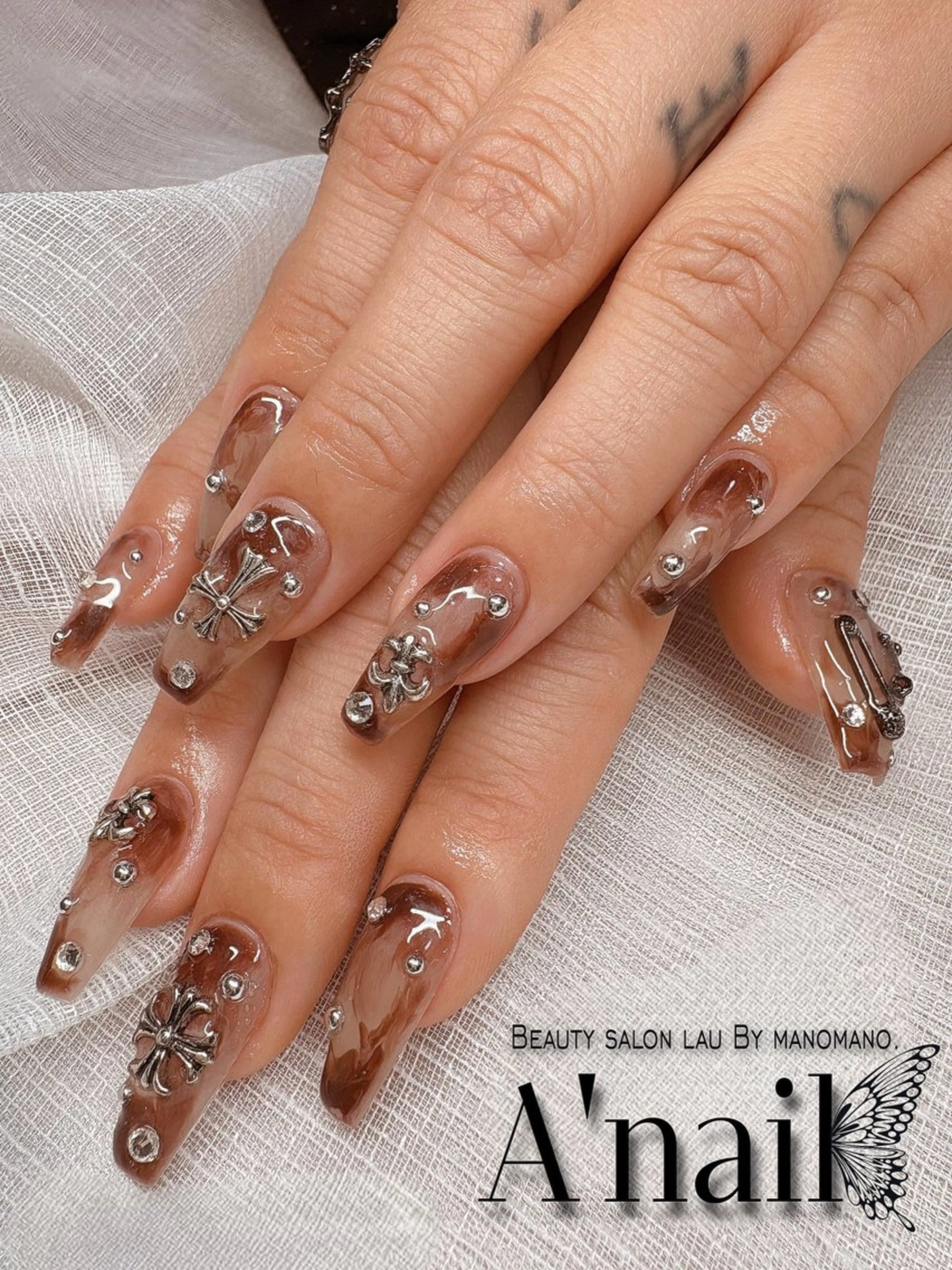 ネイル アートネイル 長さ出し ハンドネイル ラウバイマノマノ✧ ARISSA🦋💜のネイルデザイン