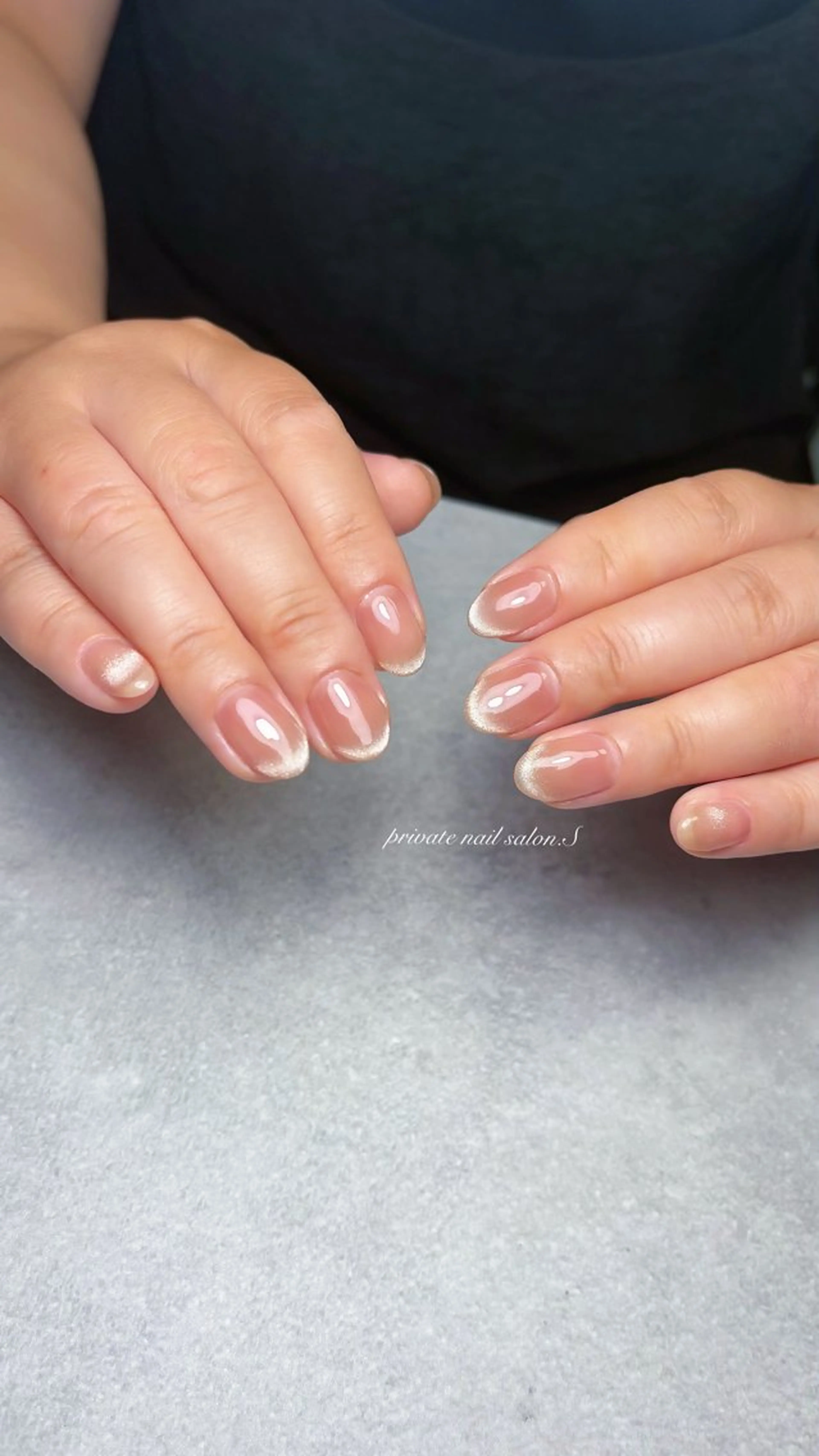 ネイル ジェルネイル マグネットネイル マグネットワンカラー 持ち込み ワンカラーネイル ハンドネイル 関山 志乃のネイルデザイン