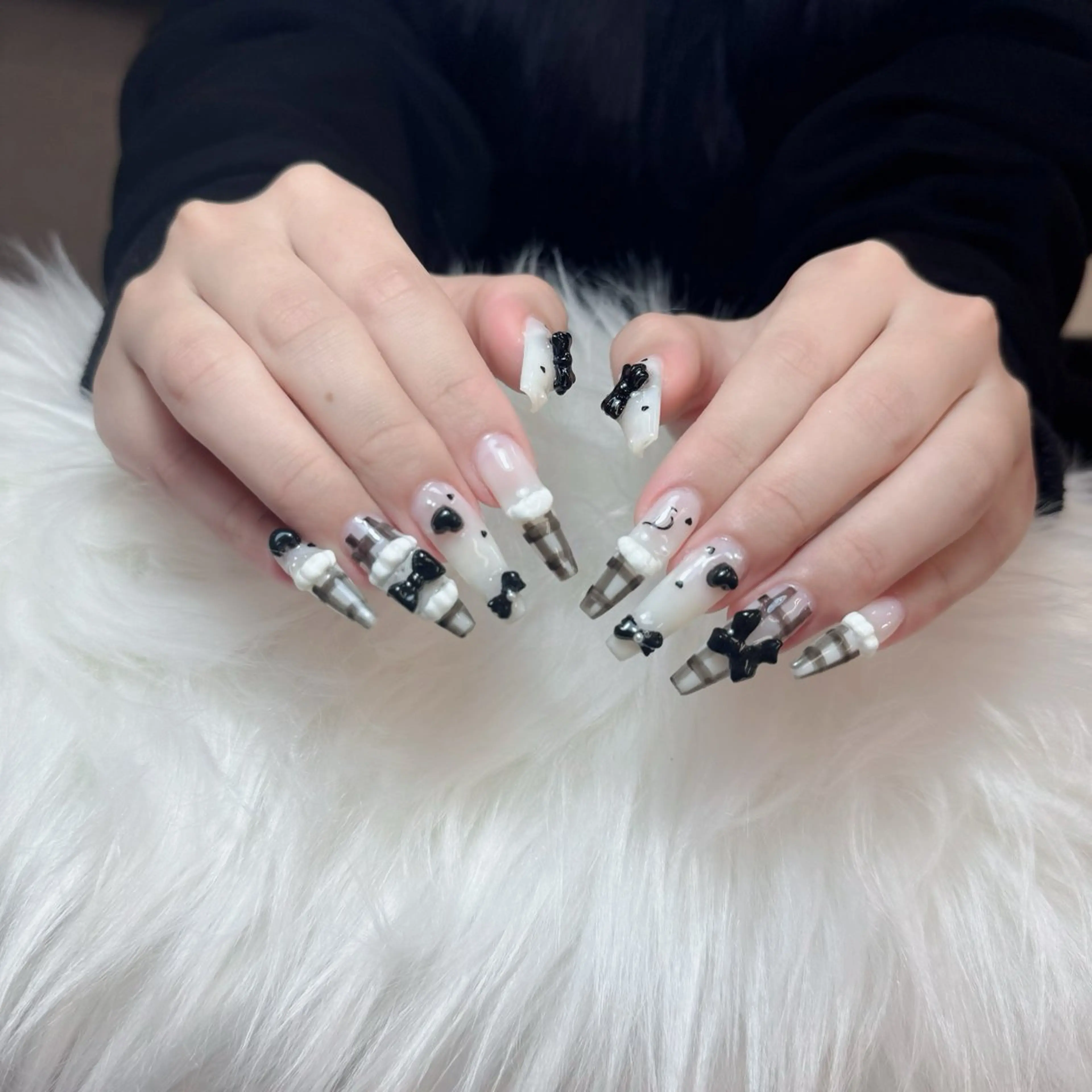 ネイル ジェルネイル 韓国ネイル マグネットネイル ネイルチップ 冬ネイル Lenie Nail Salonのネイルデザイン