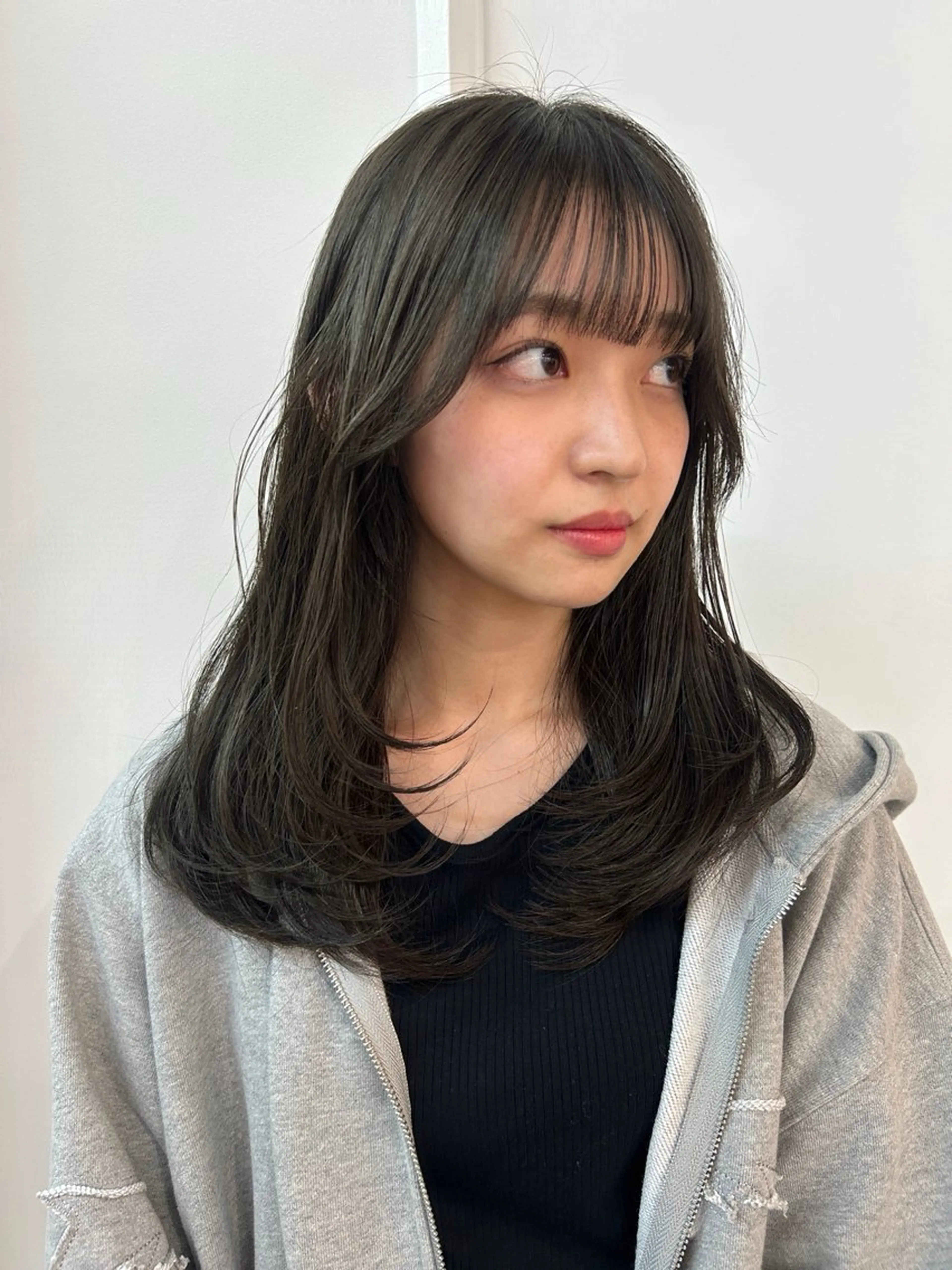 セミロング レイヤーカット/ 透明感カラーmikuのヘアスタイル