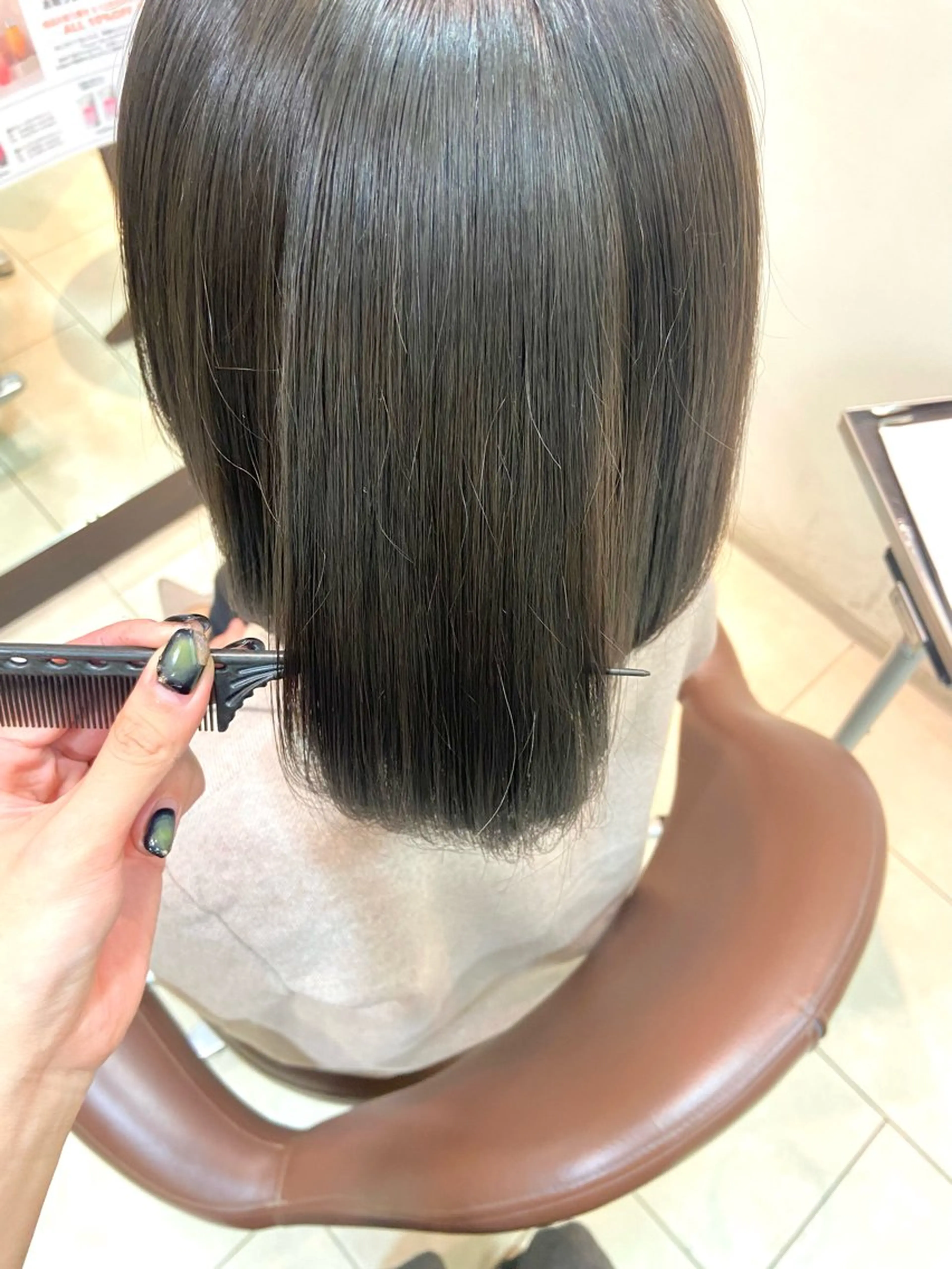 カラー ブリーチ グレージュ こうみょう れいなのヘアスタイル