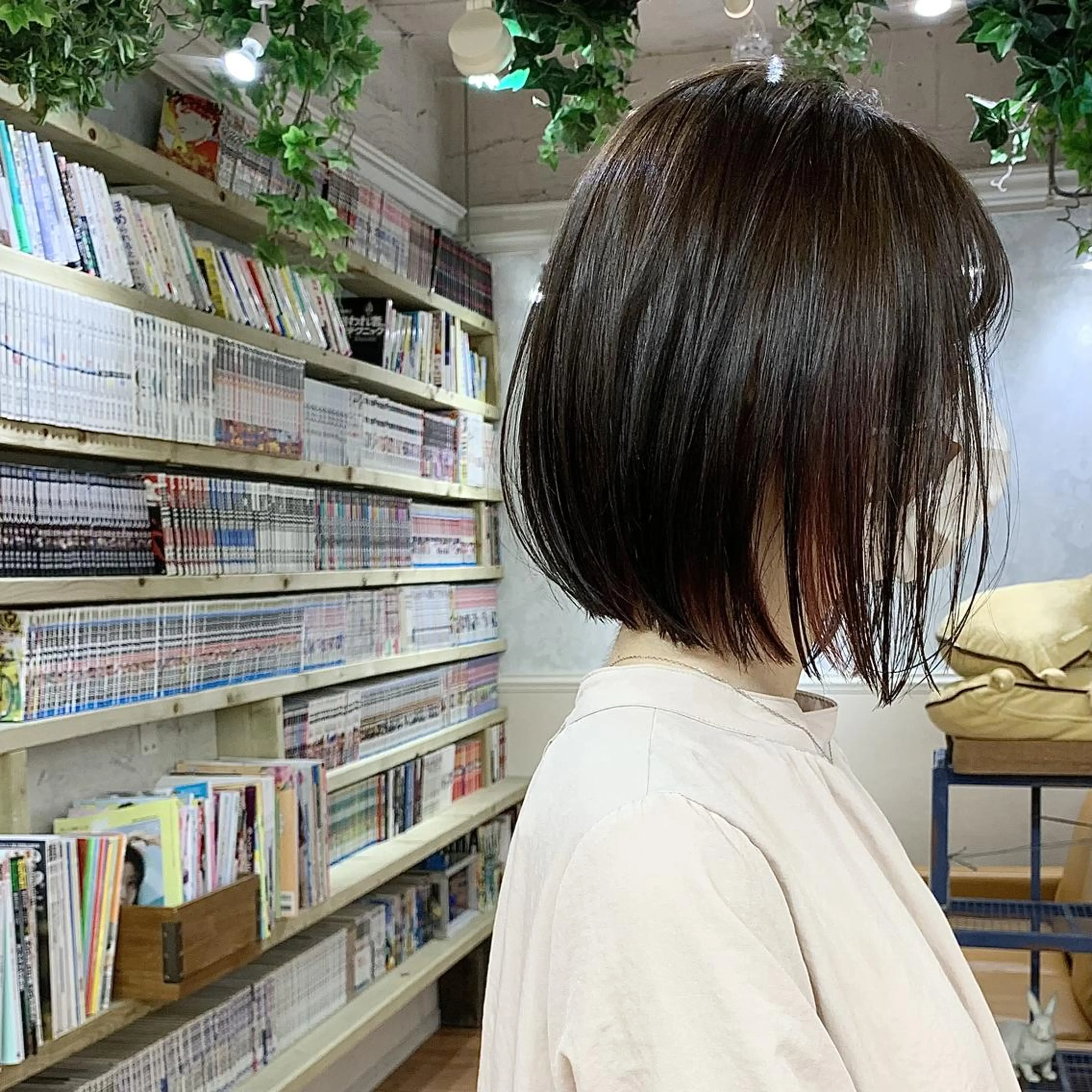 ショート カラー ピンクカラー ボブ 伸ばしかけ 🌱小顔魅せカット 透明感カラー/泉綺のヘアスタイル