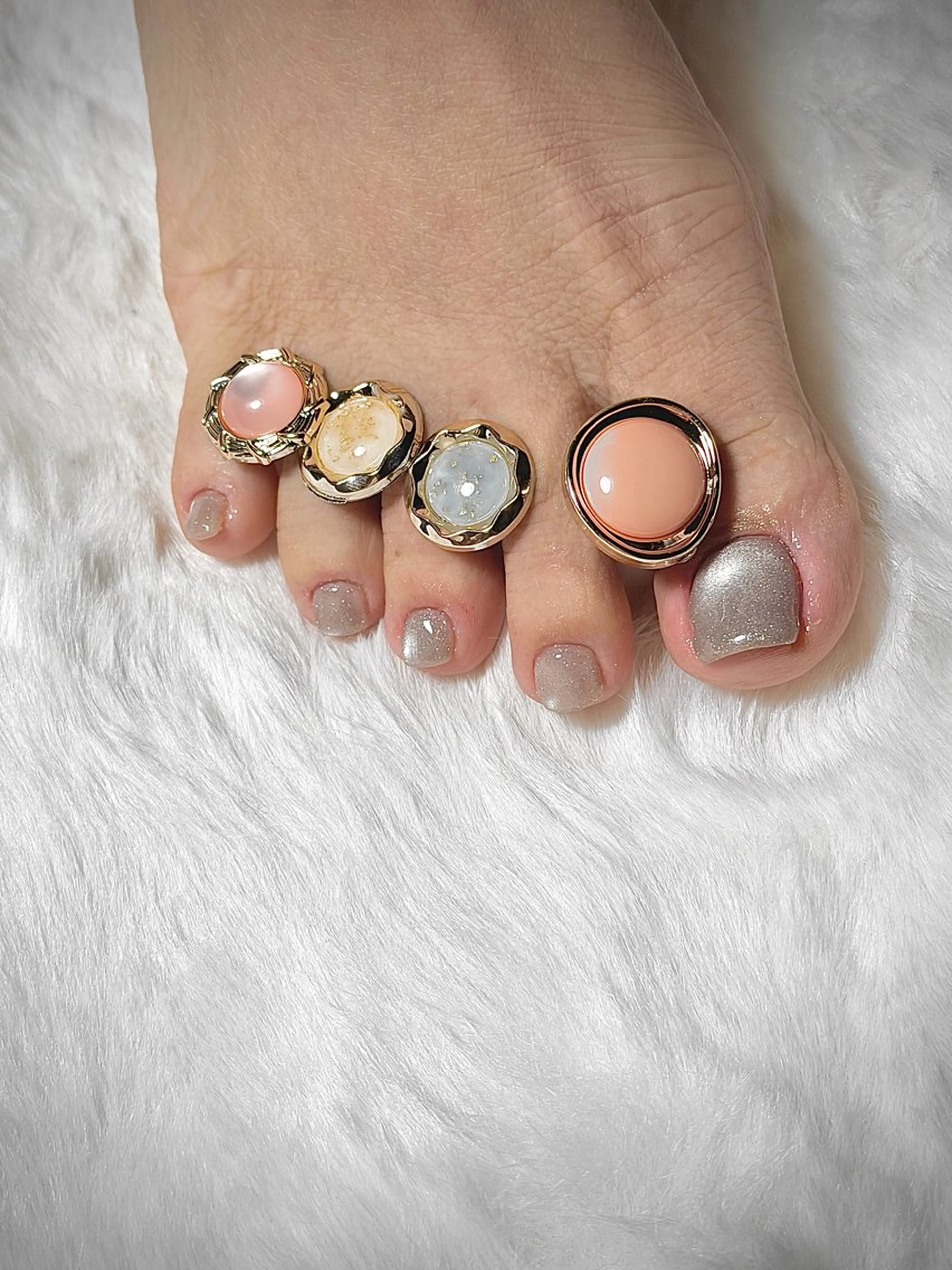 ネイル 氷ネイル・うるうるネイル マグネットネイル オフィスネイル ワンカラーネイル フットネイル Min.Nail  Salon所属・バオ ハンのネイルデザイン