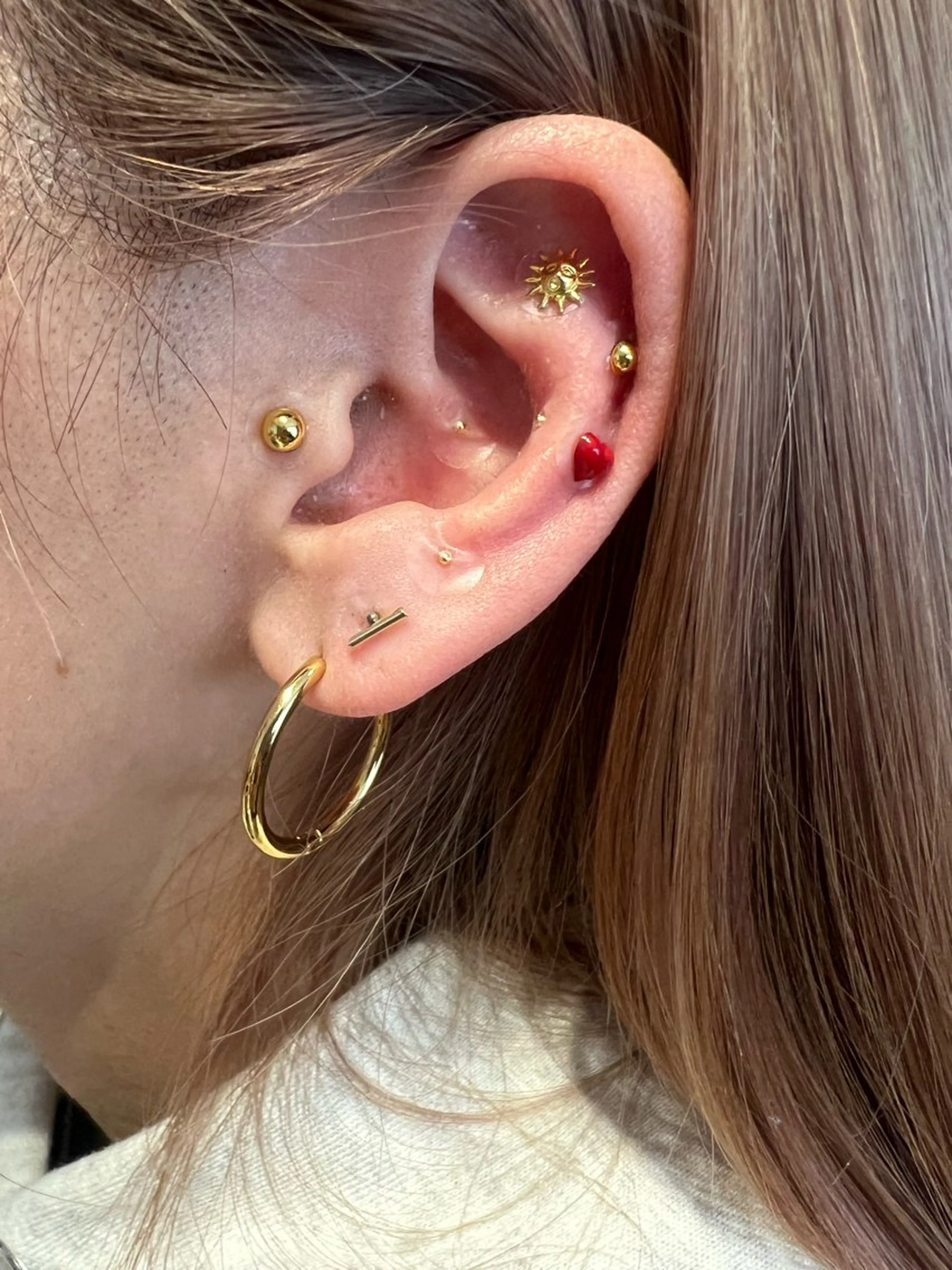 耳ツボジュエリー💎(両耳16パーツ)の写真