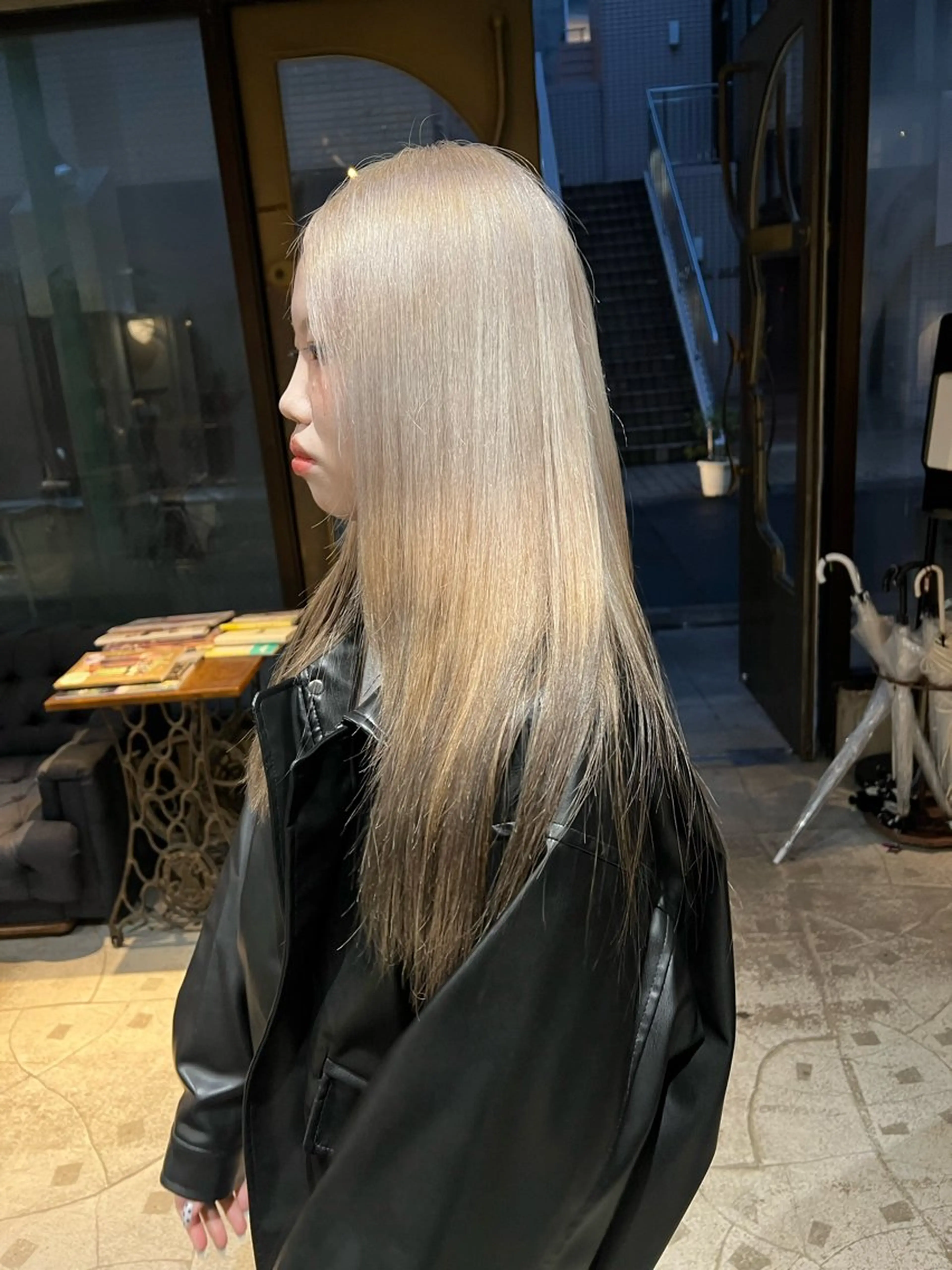 ロング カラー カット ヘアカラー トリートメント 赤みゼロ/透明感 カラー🌿KANTAのヘアスタイル