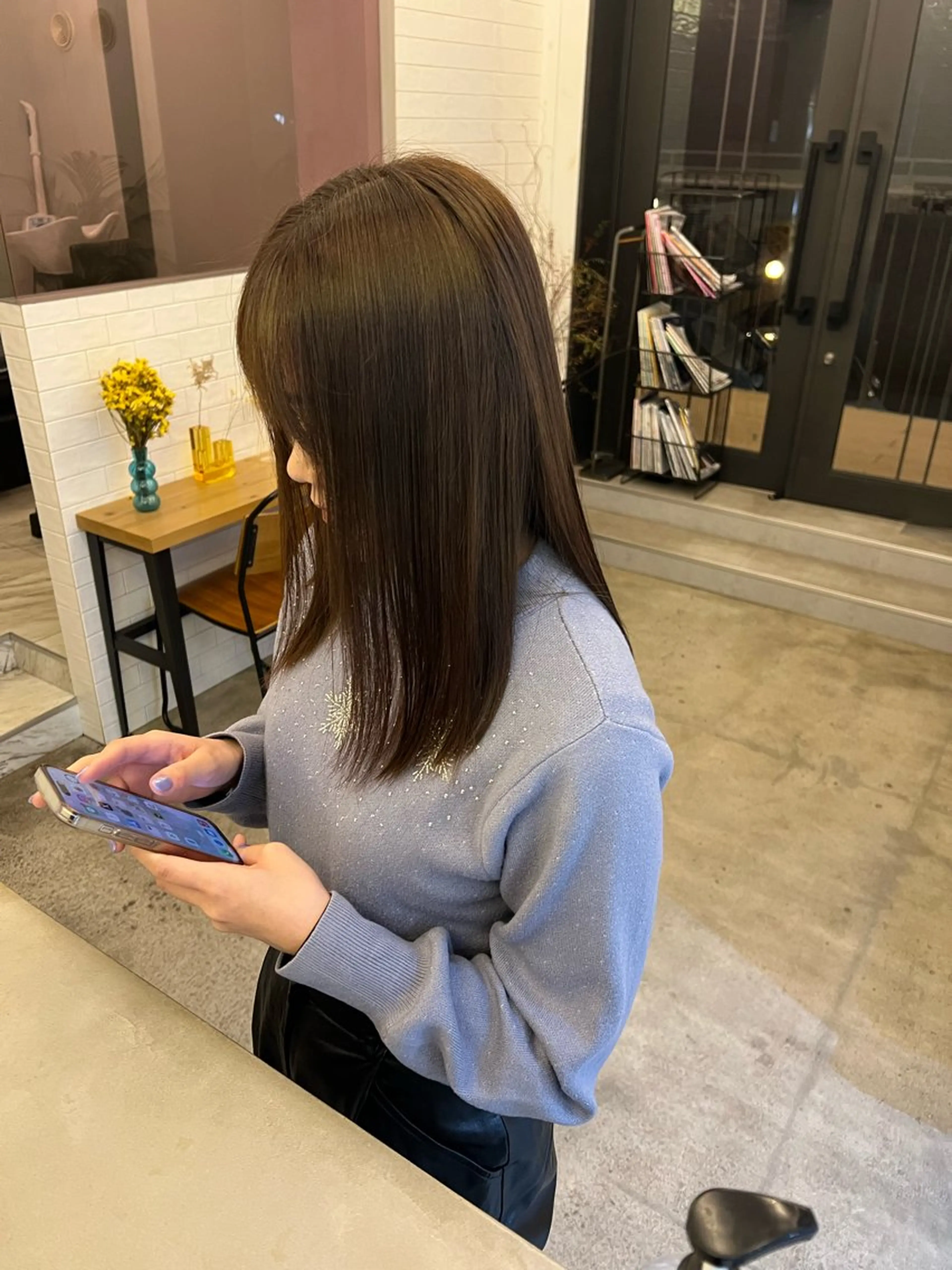 ミディアム 髙橋 かなこのヘアスタイル